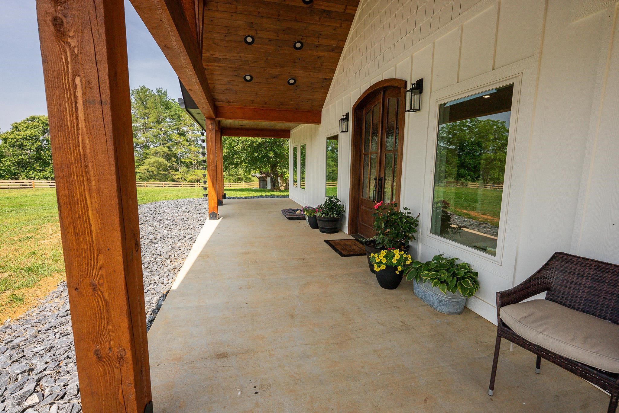 2822 Huffville Road Pilot VA 24138