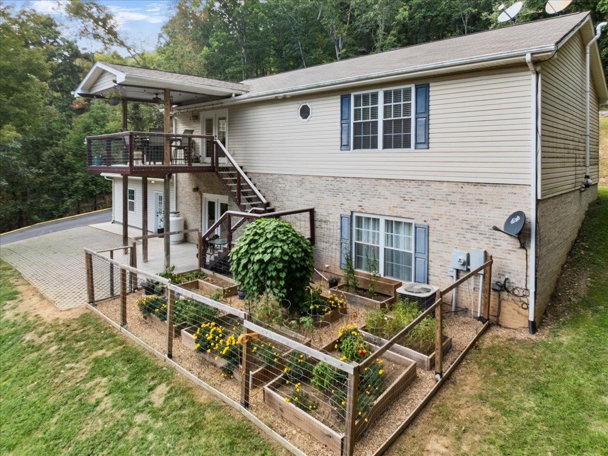 2601 Chaucer Lane Riner VA 24149