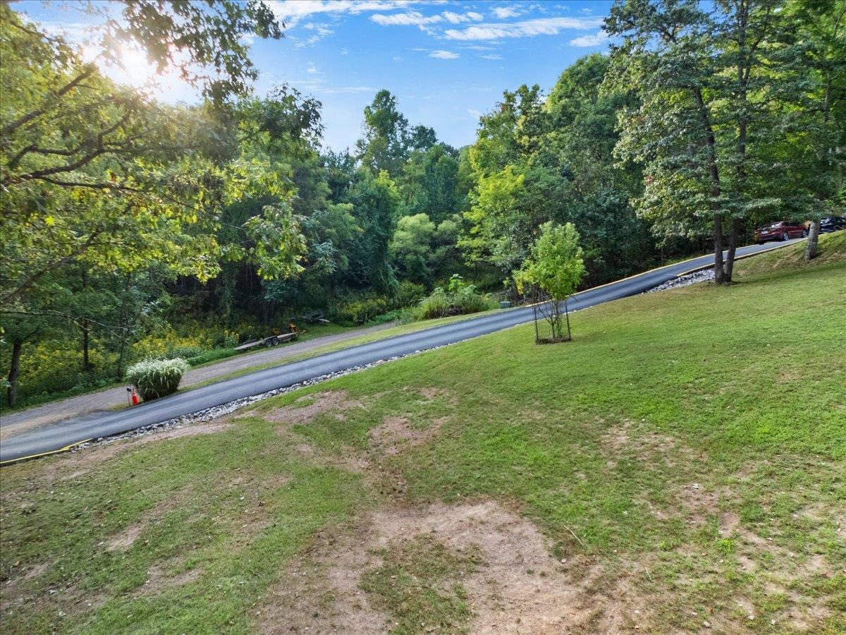2601 Chaucer Lane Riner VA 24149