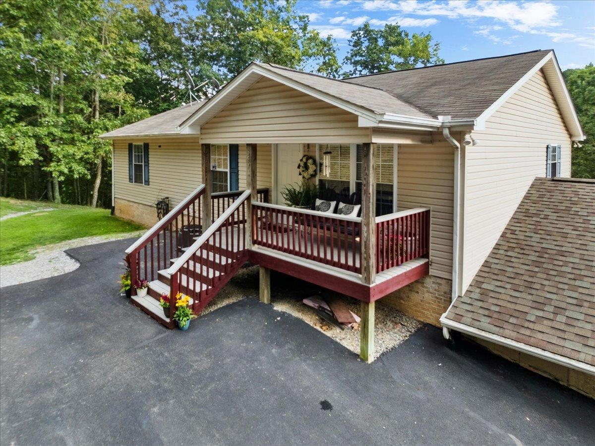 2601 Chaucer Lane Riner VA 24149