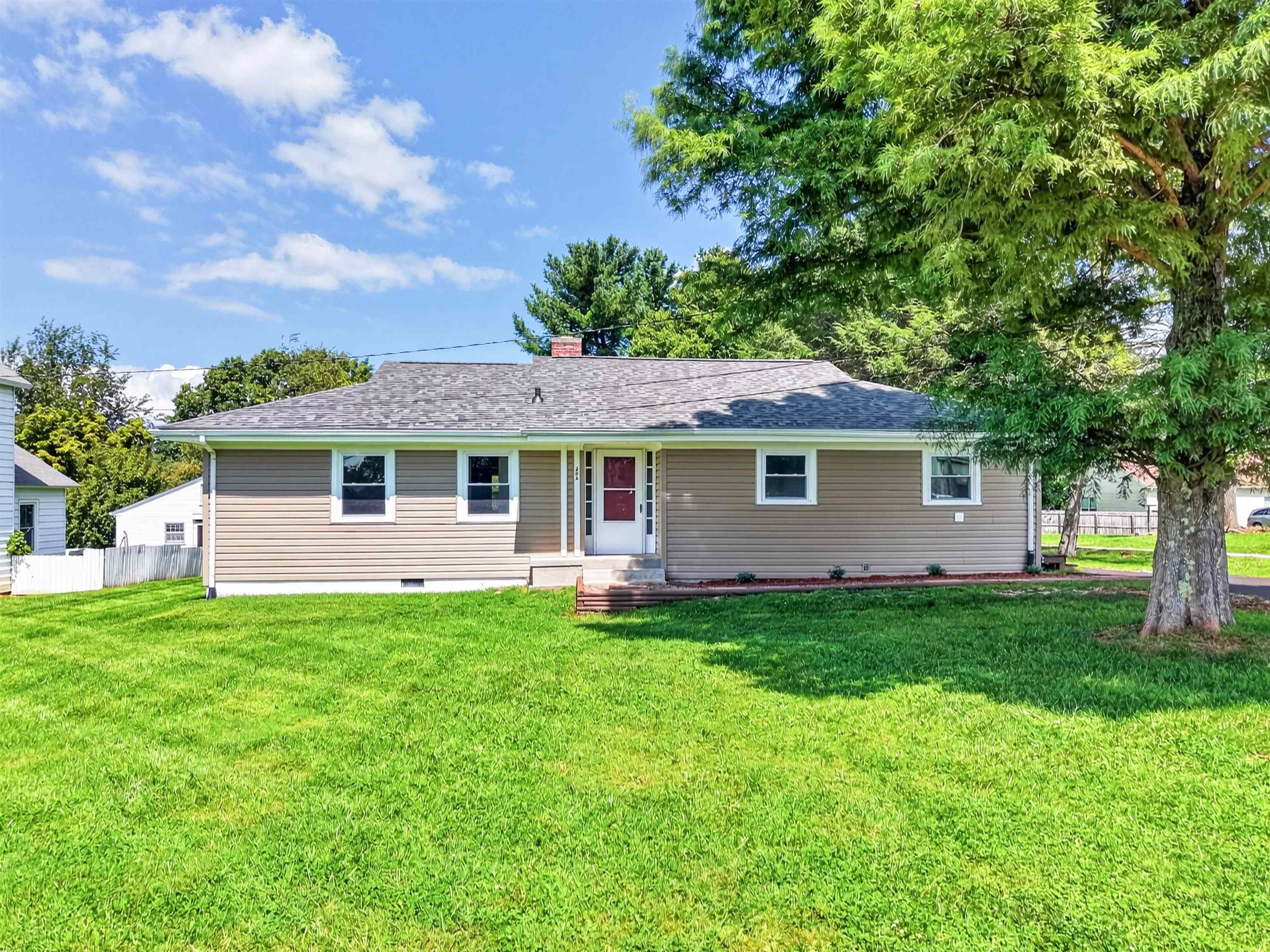 203 Taylor Street Radford VA 24141
