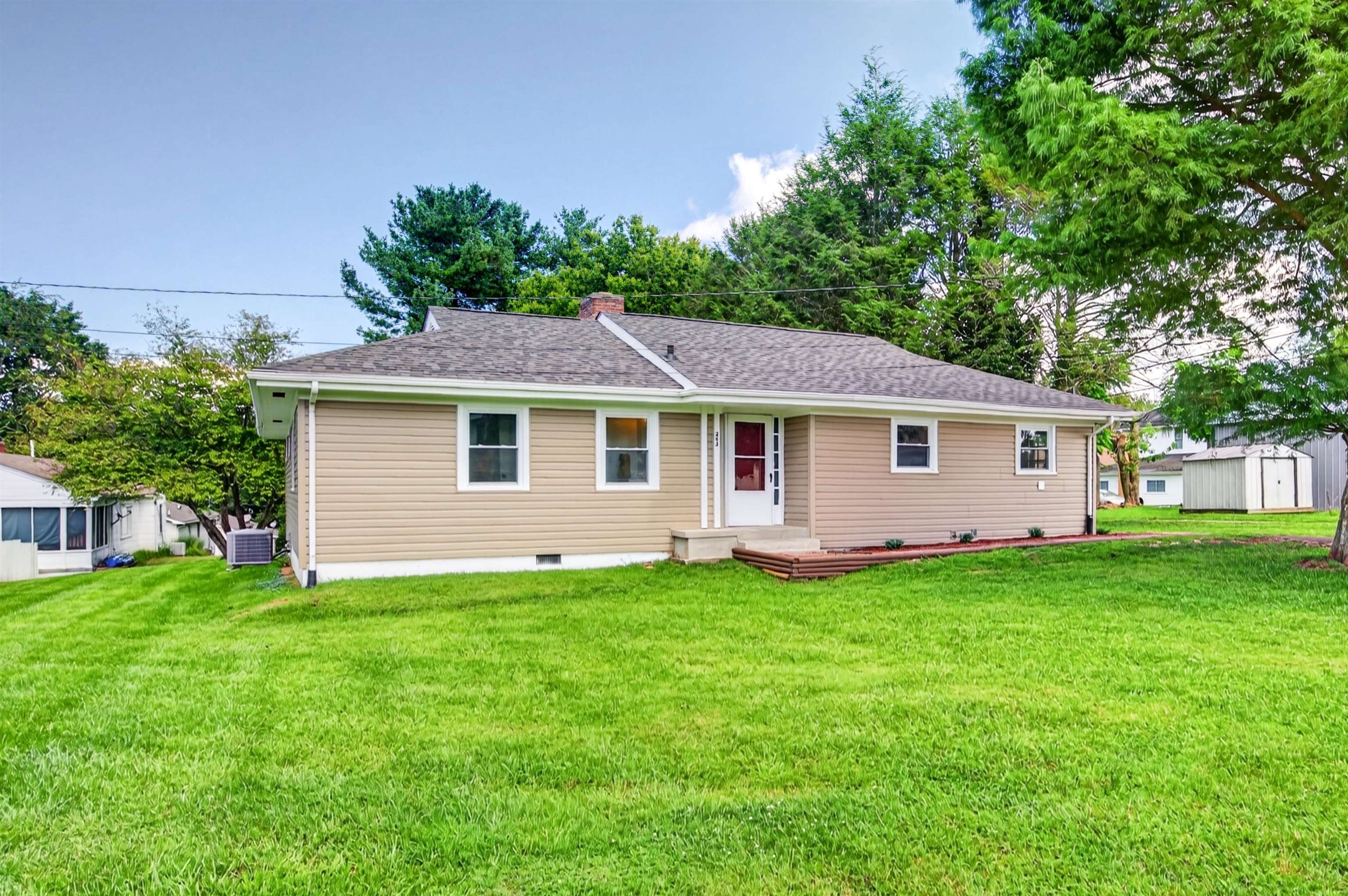 203 Taylor Street Radford VA 24141