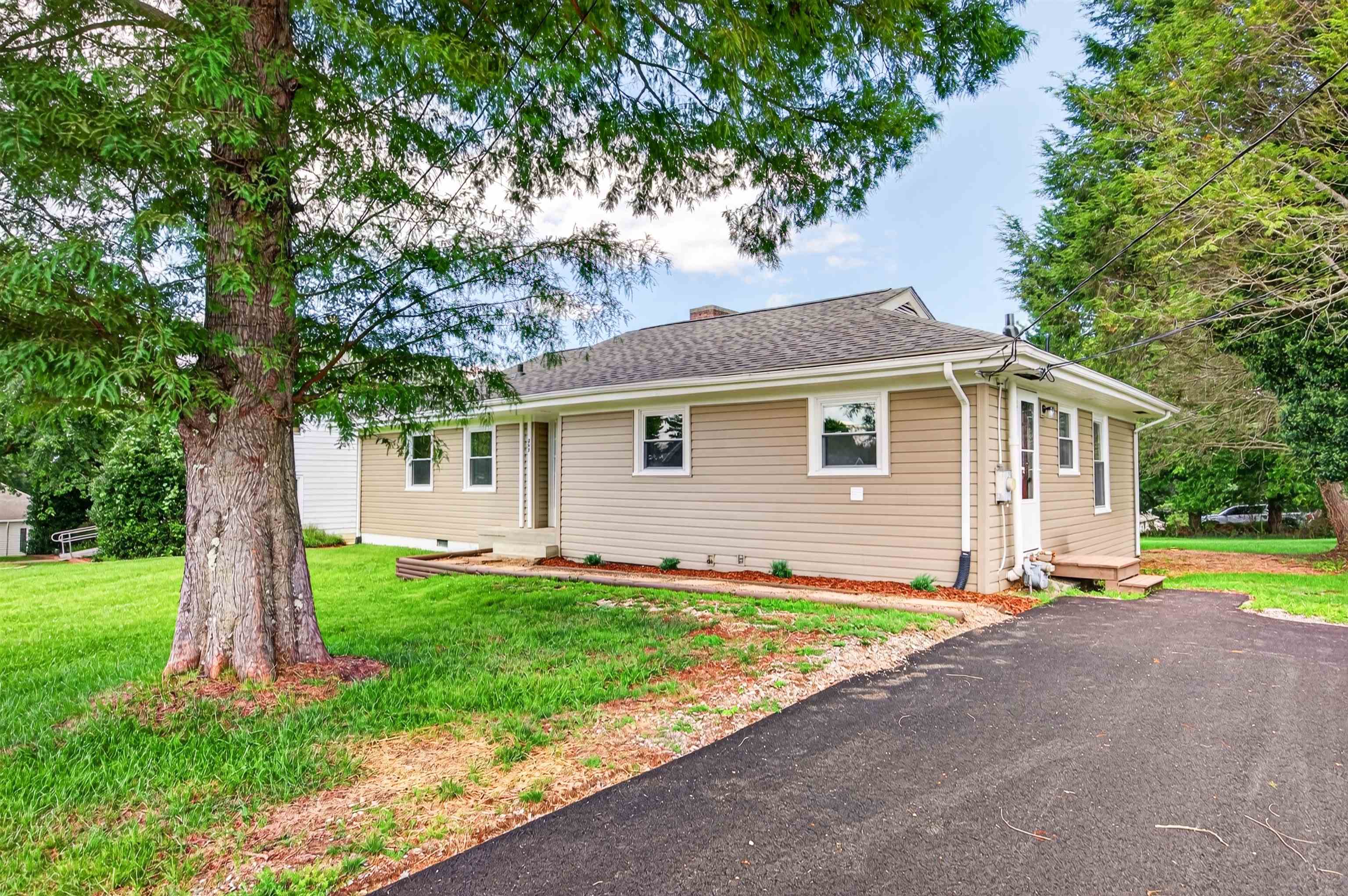 203 Taylor Street Radford VA 24141