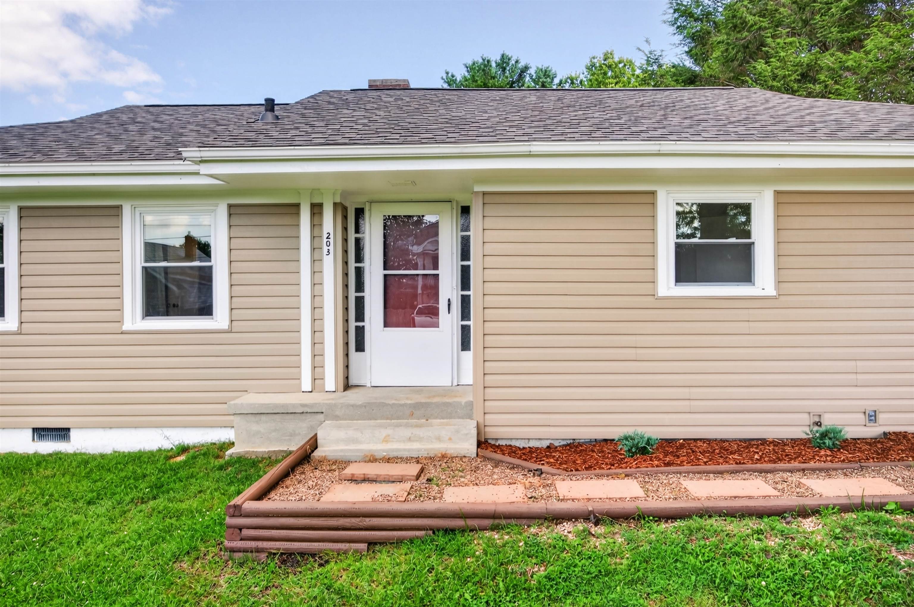 203 Taylor Street Radford VA 24141