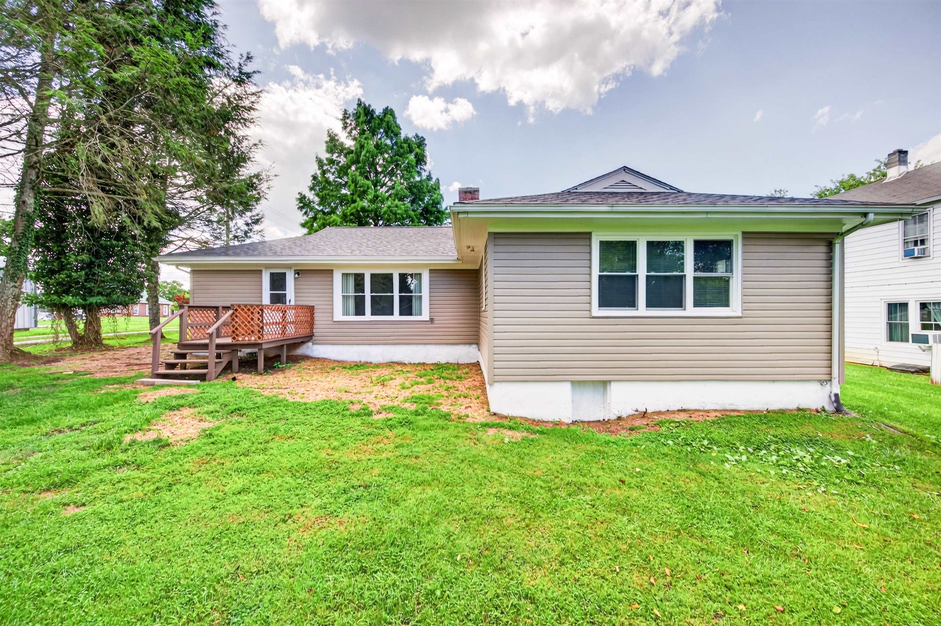 203 Taylor Street Radford VA 24141