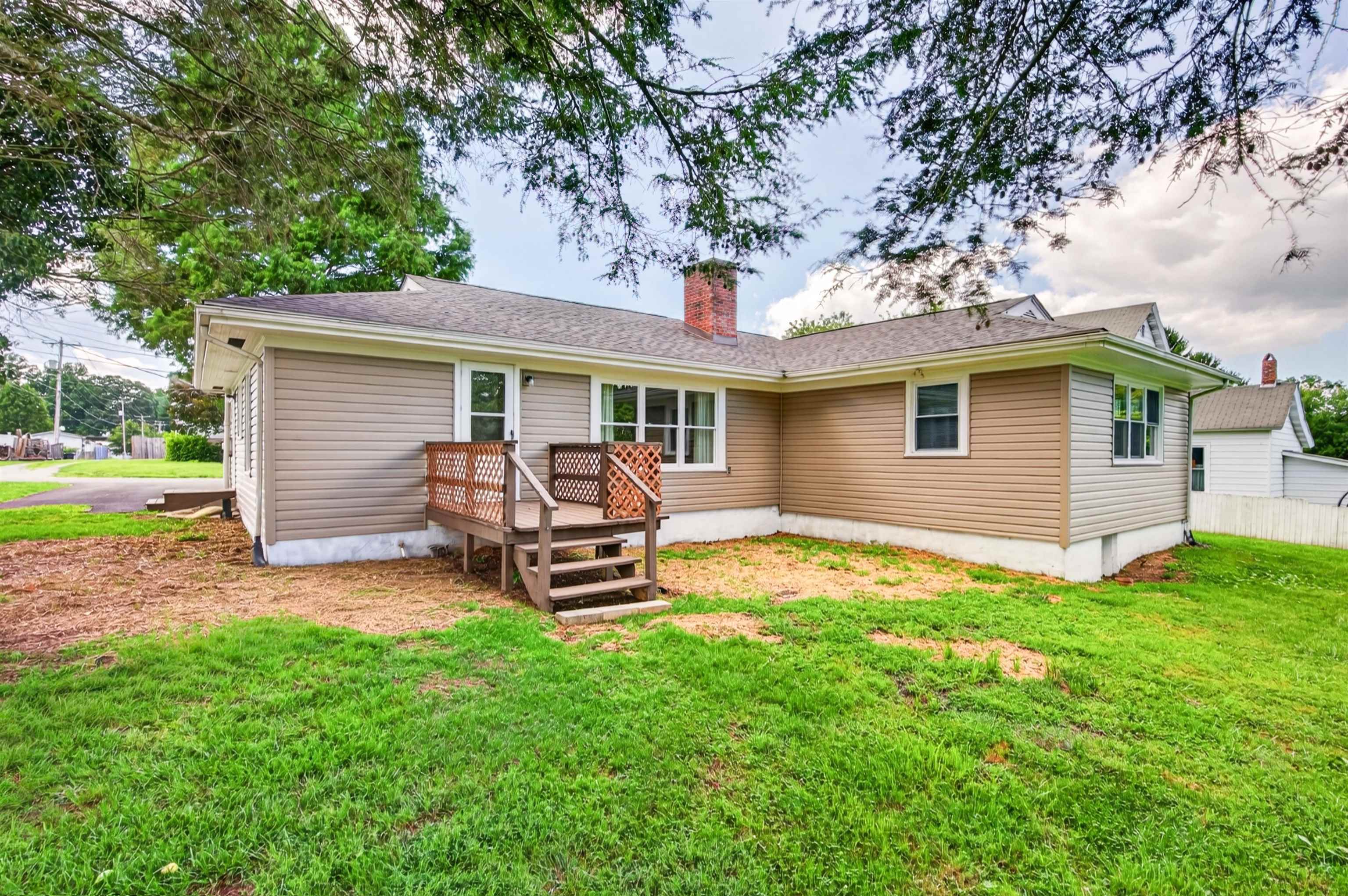 203 Taylor Street Radford VA 24141