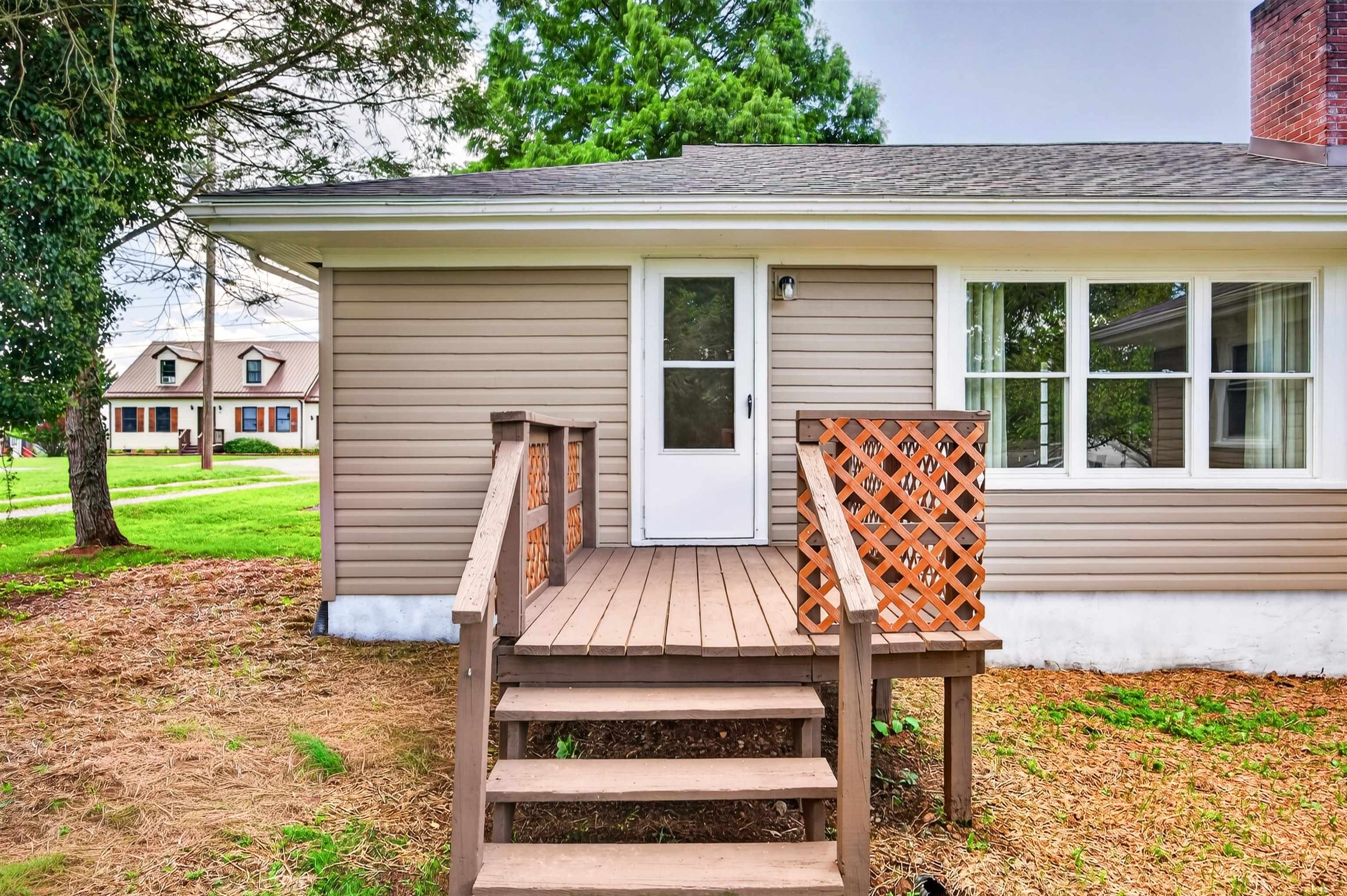 203 Taylor Street Radford VA 24141