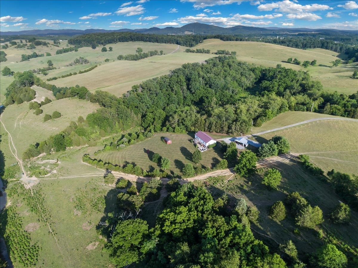 4180 Dry Valley Road Radford VA 24141