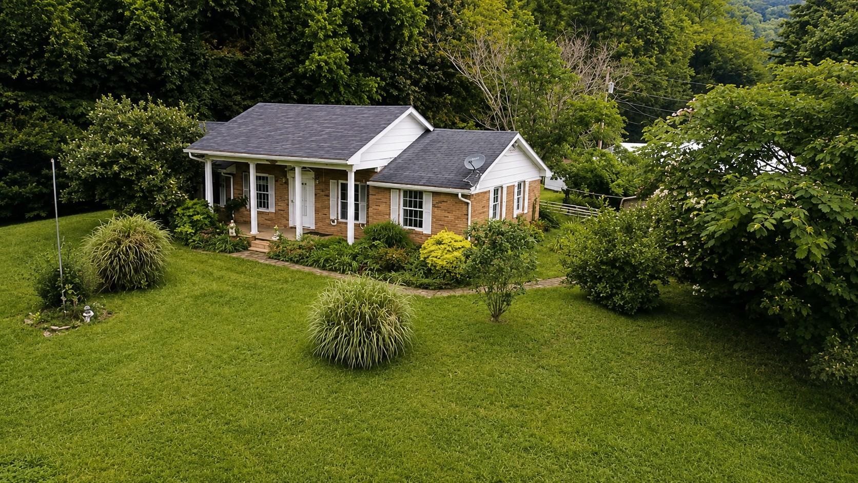 92 SE Fawn Lane SE Rocky Gap VA 24366