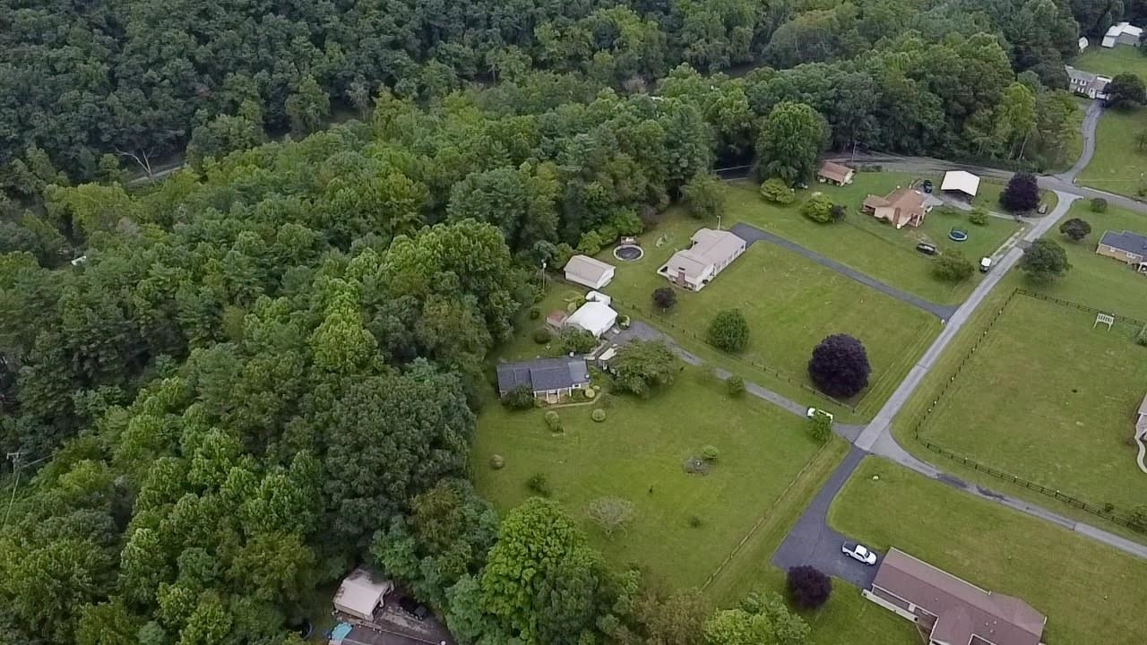 92 SE Fawn Lane SE Rocky Gap VA 24366