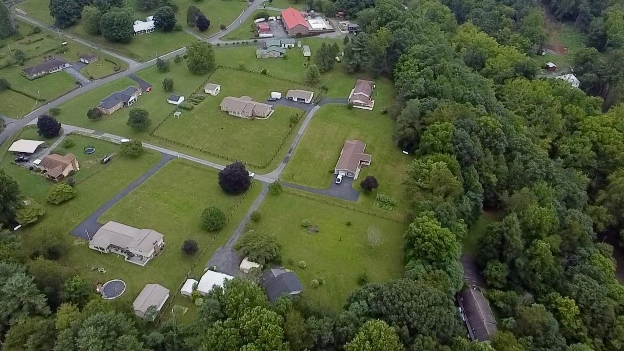92 SE Fawn Lane SE Rocky Gap VA 24366