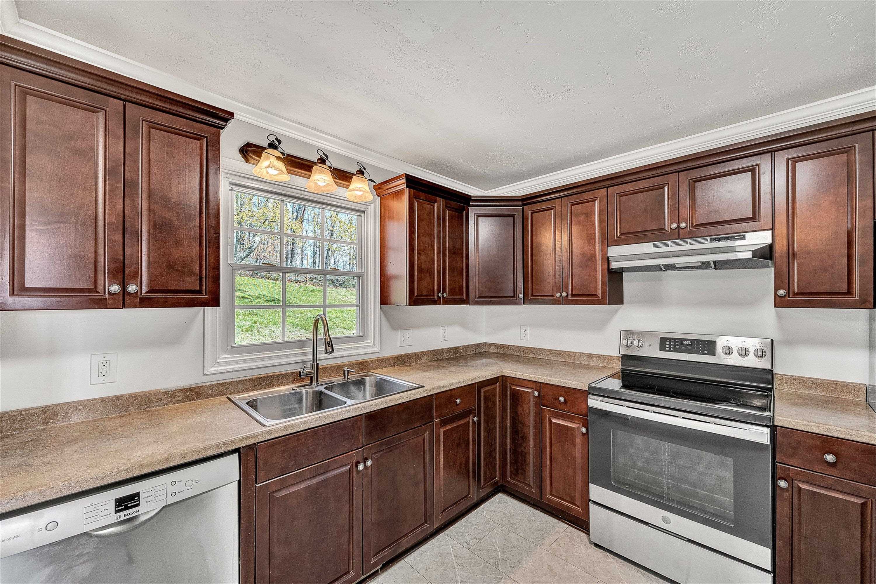 385 Tanglewood Drive SE Christiansburg VA 24073
