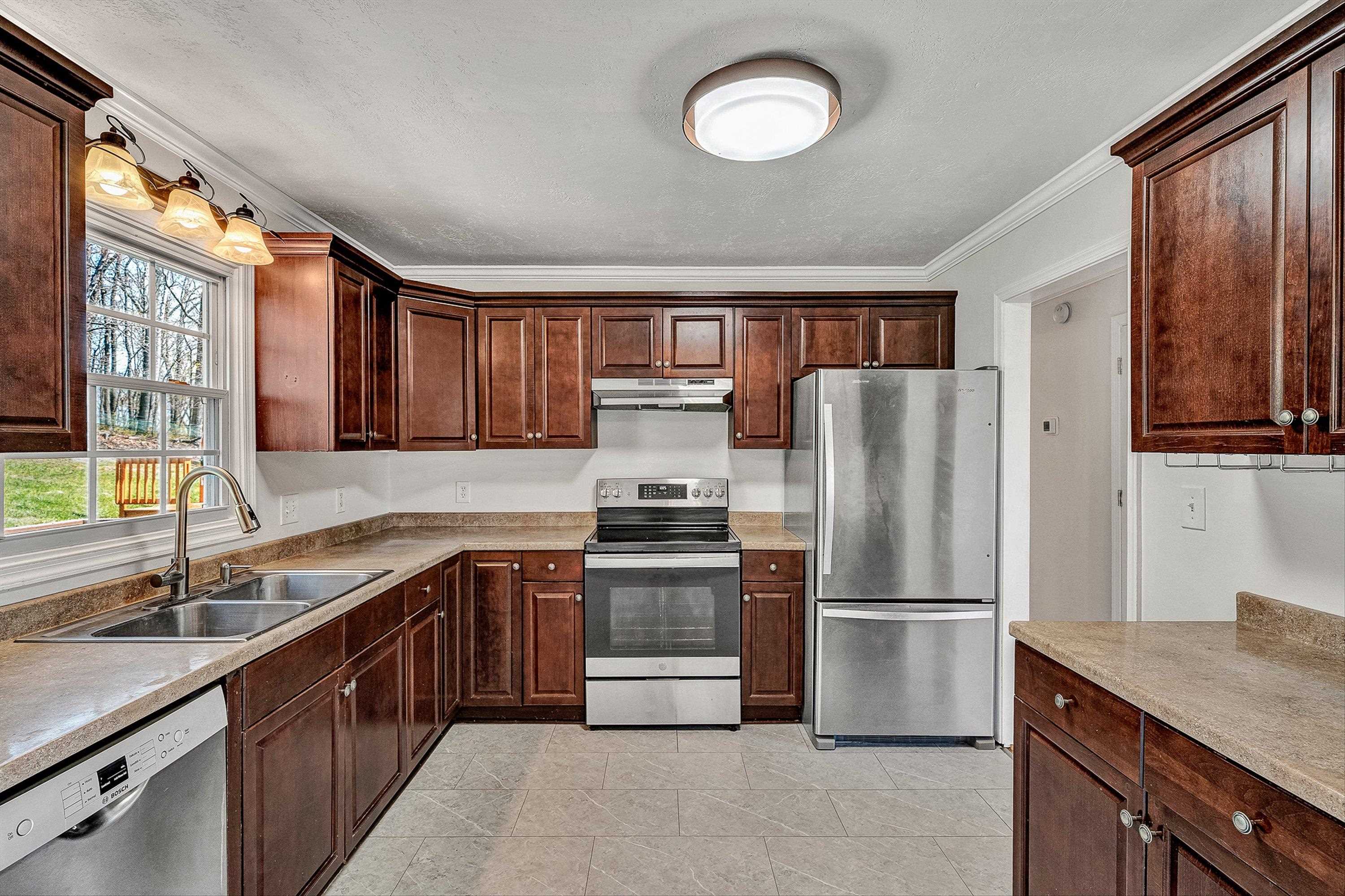 385 Tanglewood Drive SE Christiansburg VA 24073