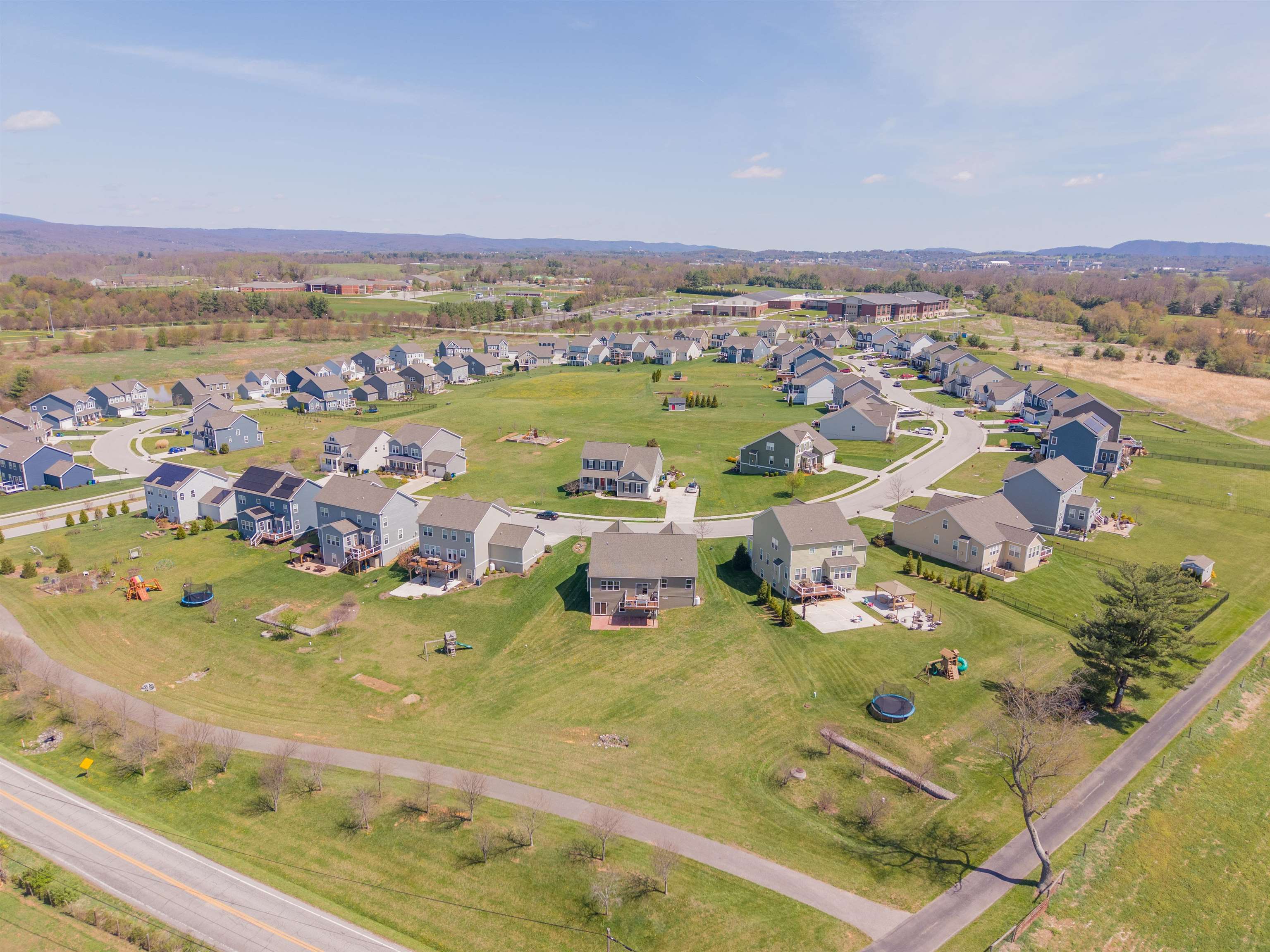 2306 Scenic Ridge Circle Blacksburg VA 24060
