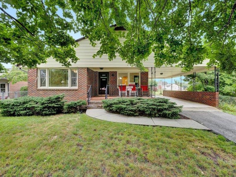 713 10th Street Radford VA 24141