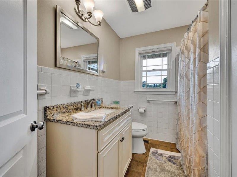 713 10th Street Radford VA 24141