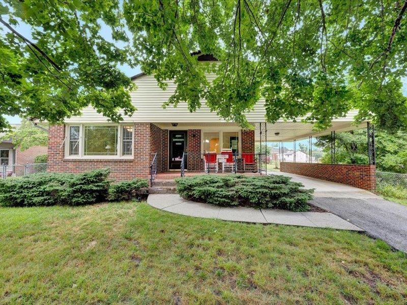 713 10th Street Radford VA 24141