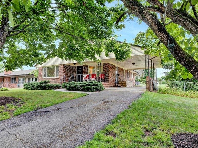 713 10th Street Radford VA 24141