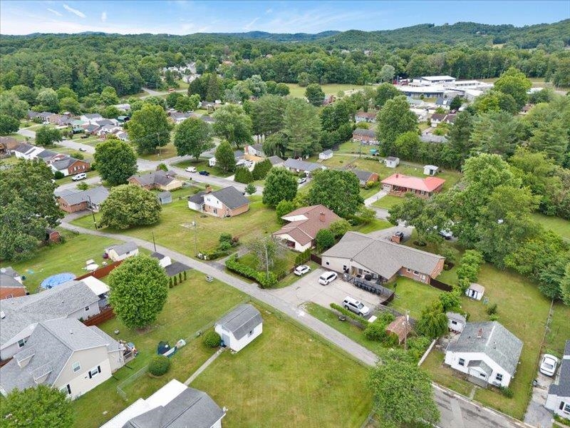 713 10th Street Radford VA 24141