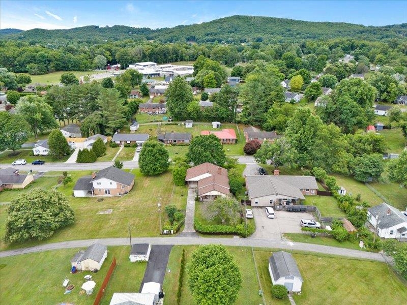 713 10th Street Radford VA 24141