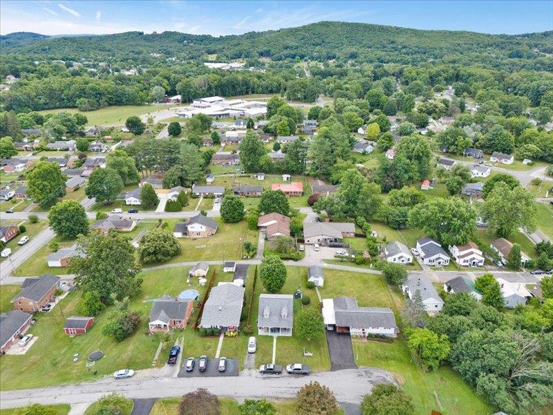 713 10th Street Radford VA 24141