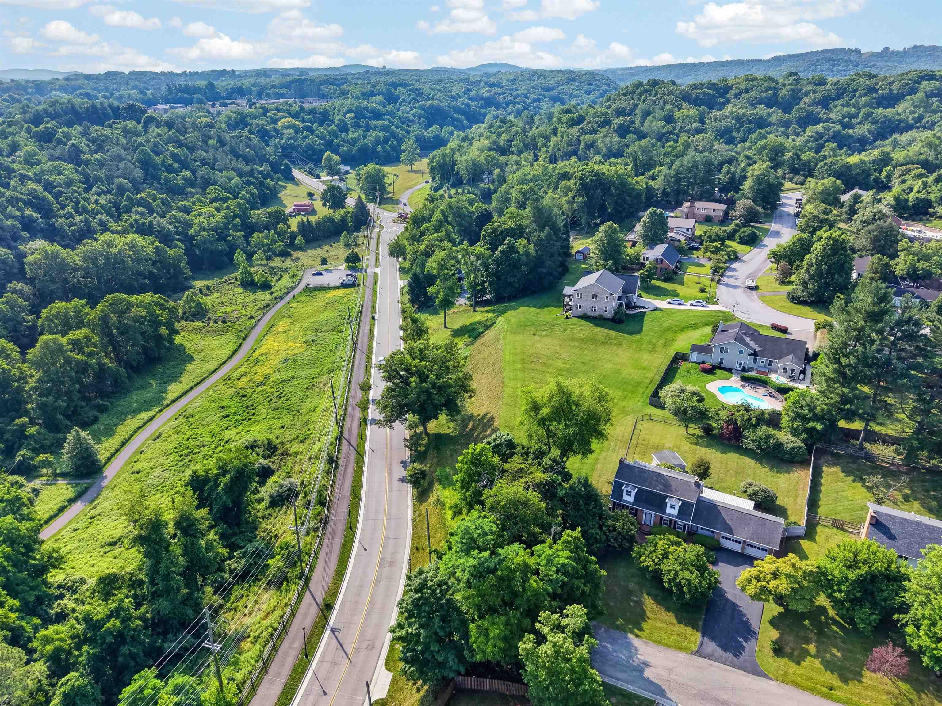 4 8th Street Radford VA 24141