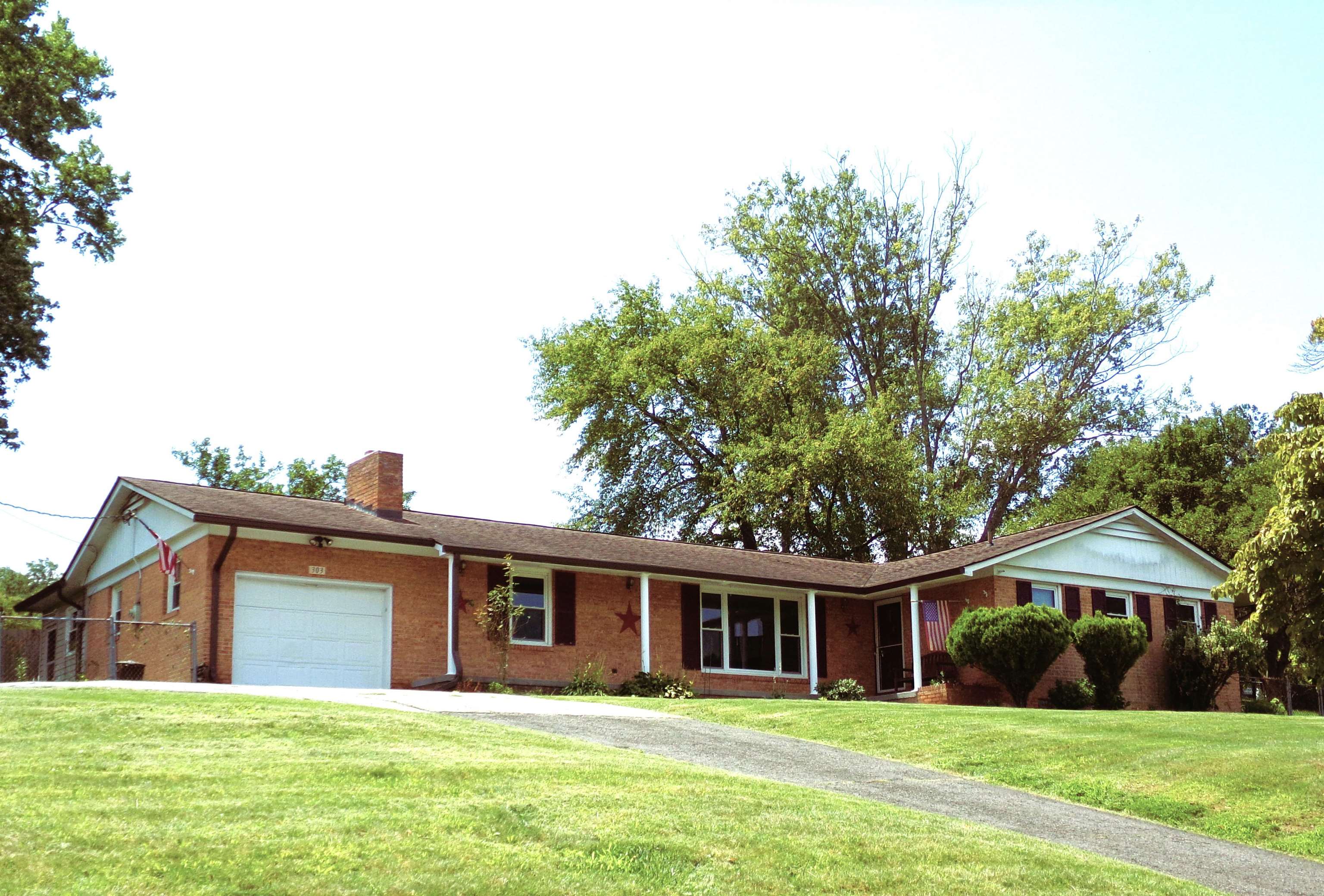 303 Mountain Drive Pearisburg VA 24134