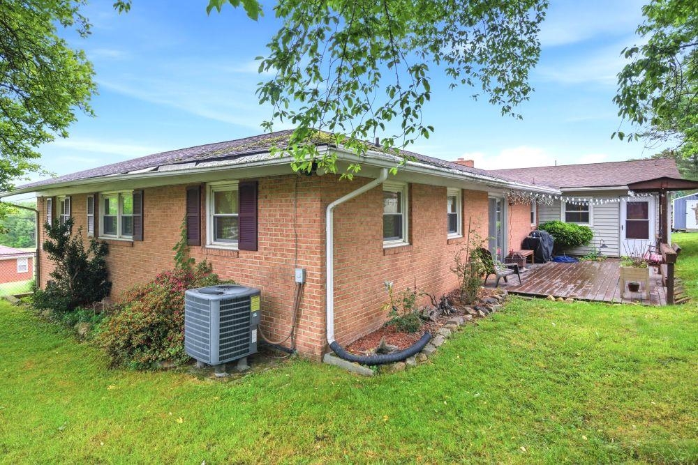 303 Mountain Drive Pearisburg VA 24134