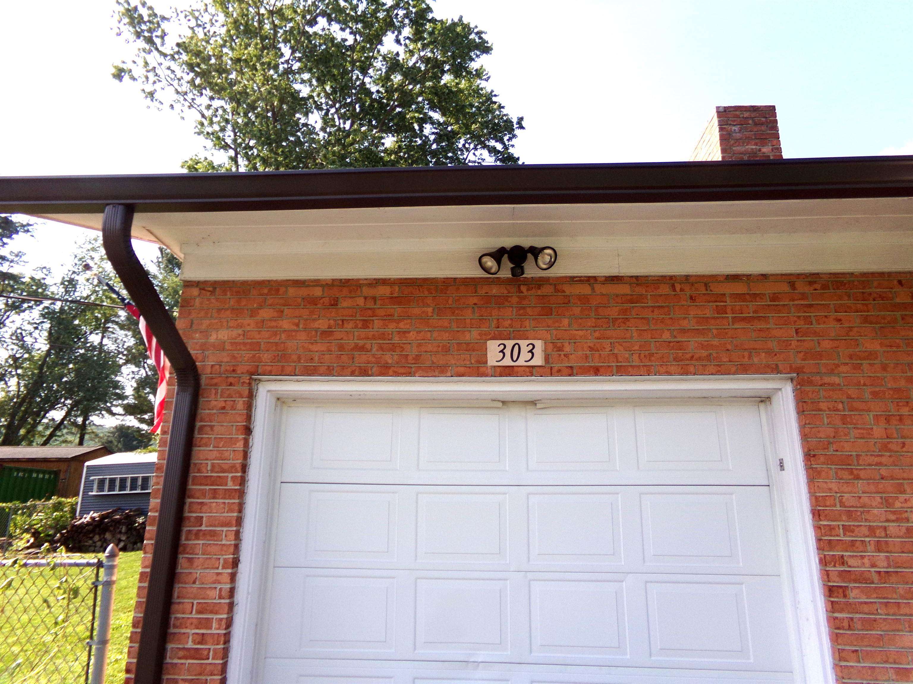 303 Mountain Drive Pearisburg VA 24134