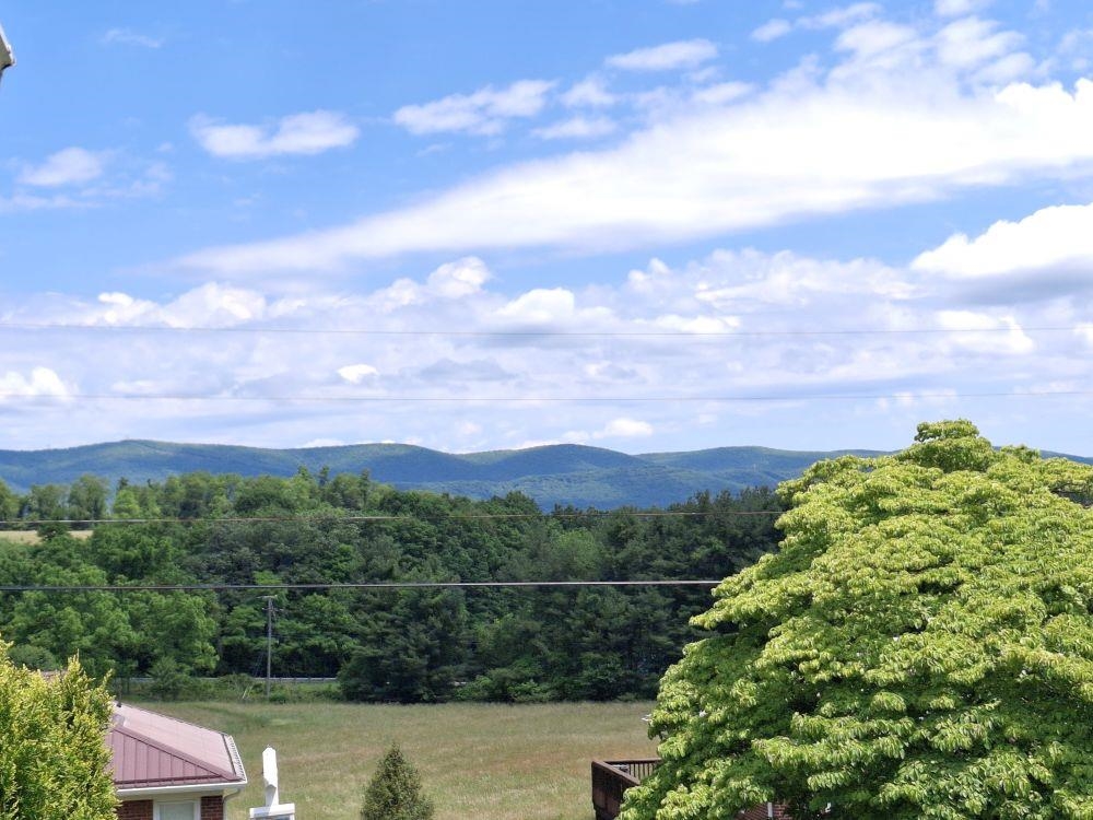 303 Mountain Drive Pearisburg VA 24134