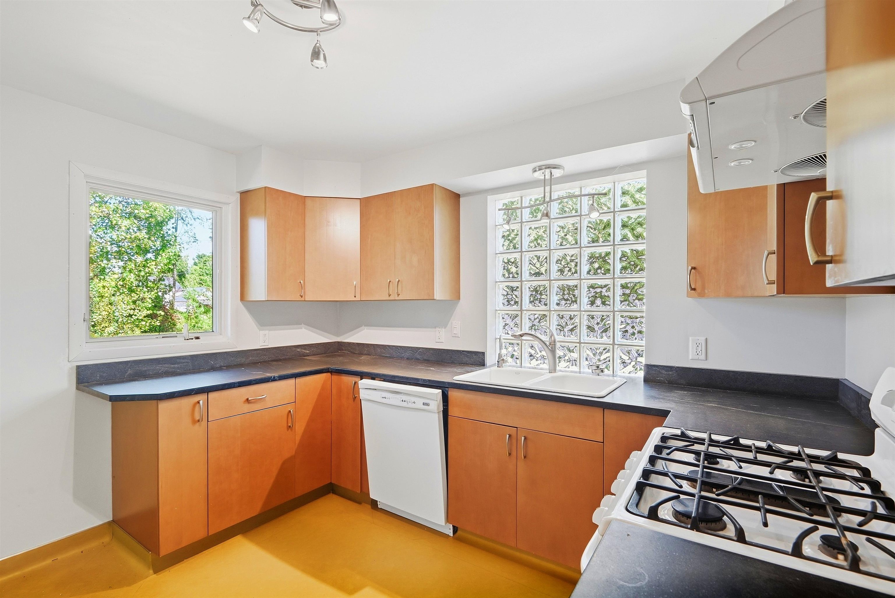 404 Eastview Terrace Blacksburg VA 24060