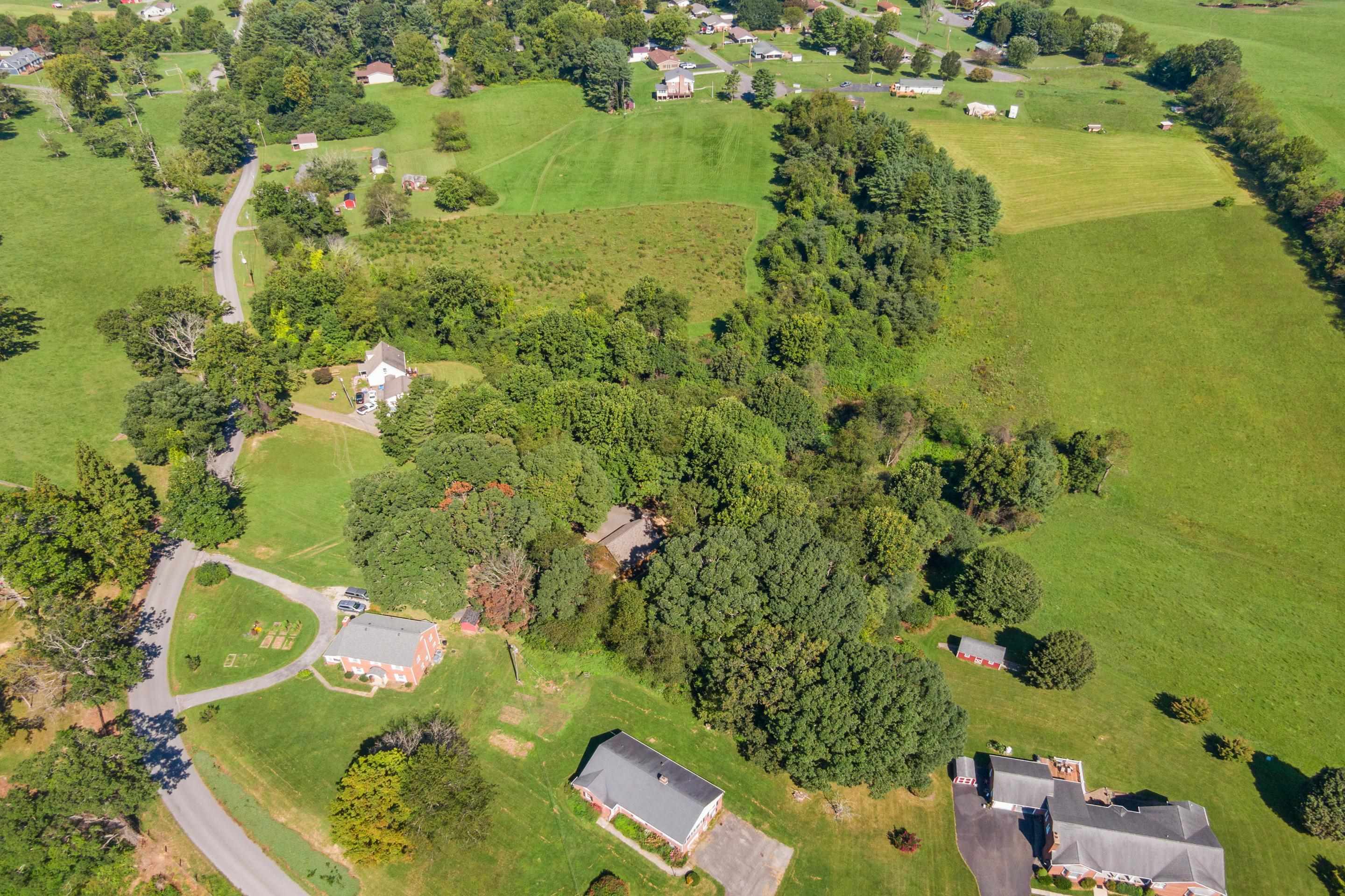 2653 Old Baltimore Road Draper VA 24324