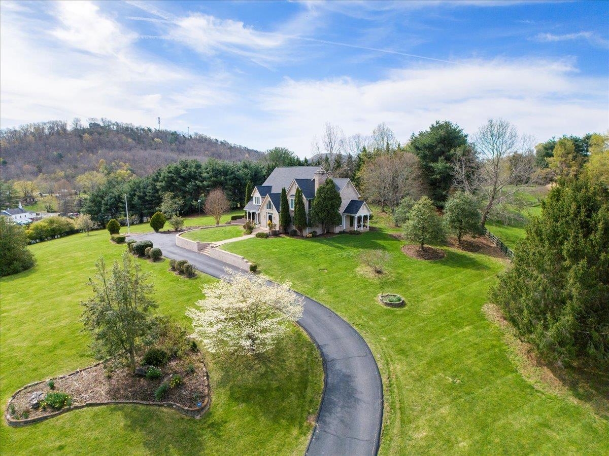 855 Deercroft Drive Blacksburg VA 24060