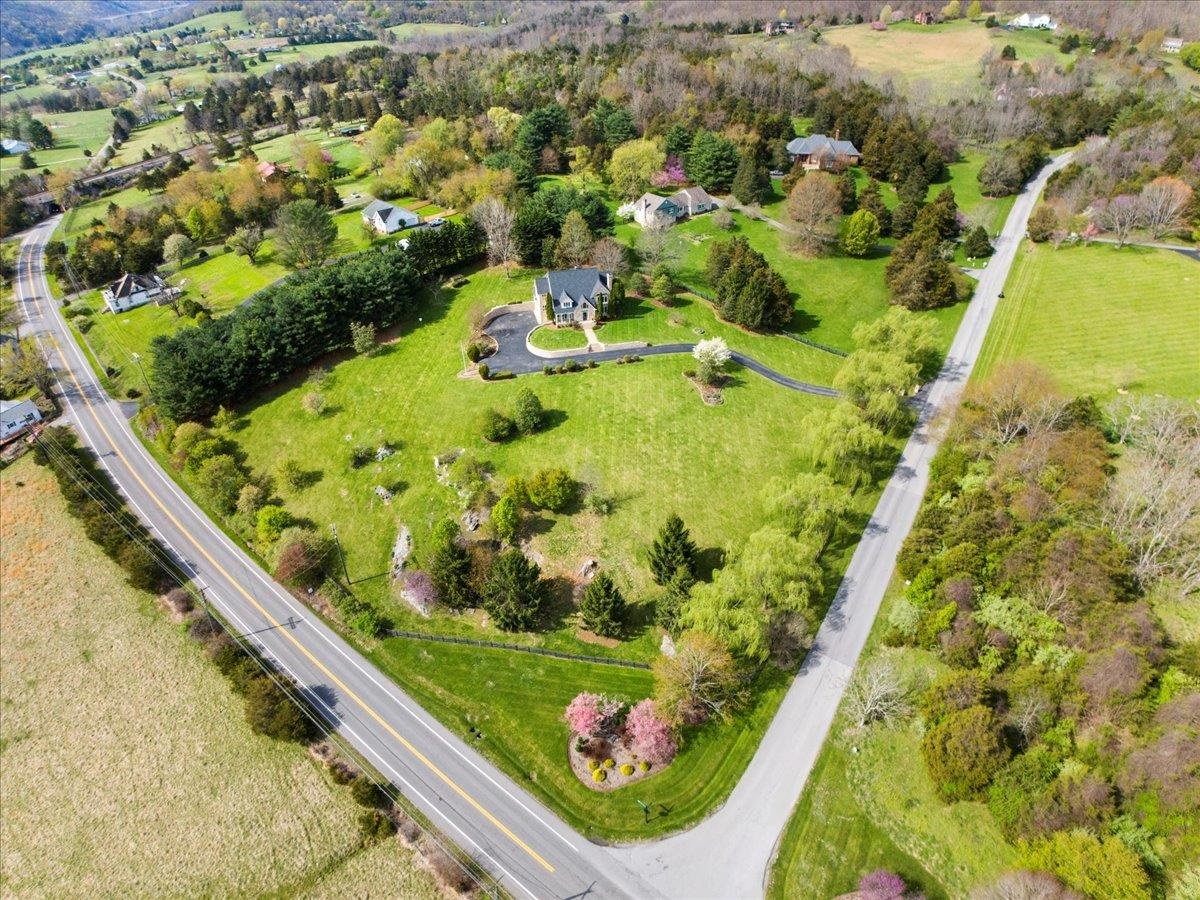 855 Deercroft Drive Blacksburg VA 24060