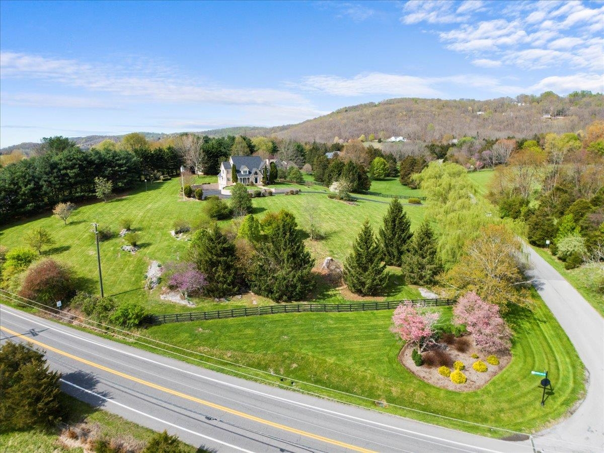 855 Deercroft Drive Blacksburg VA 24060