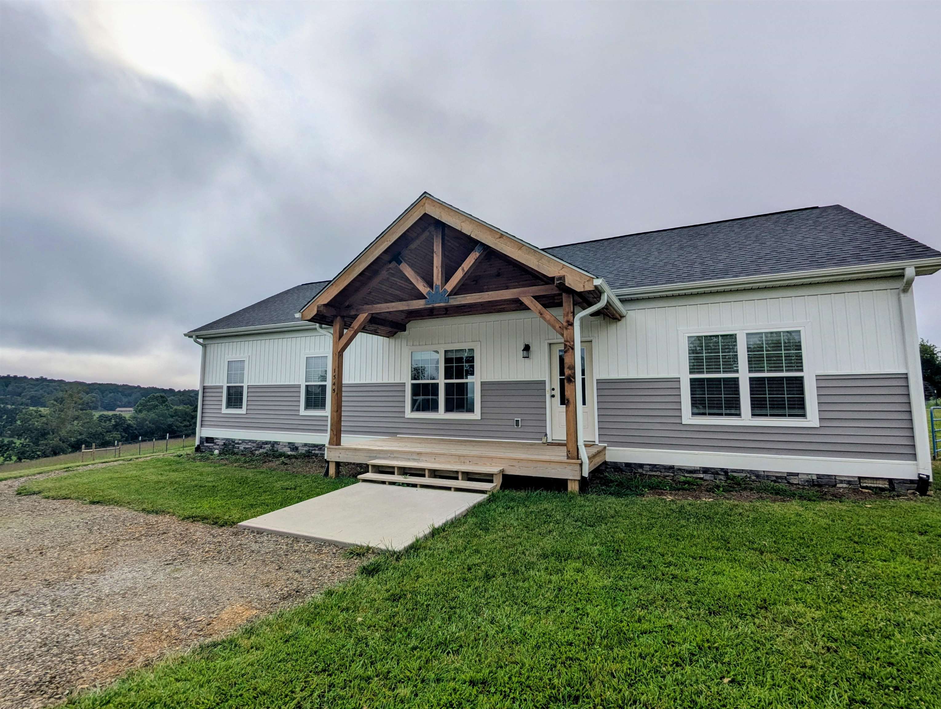 1345 Hale Road Check VA 24072