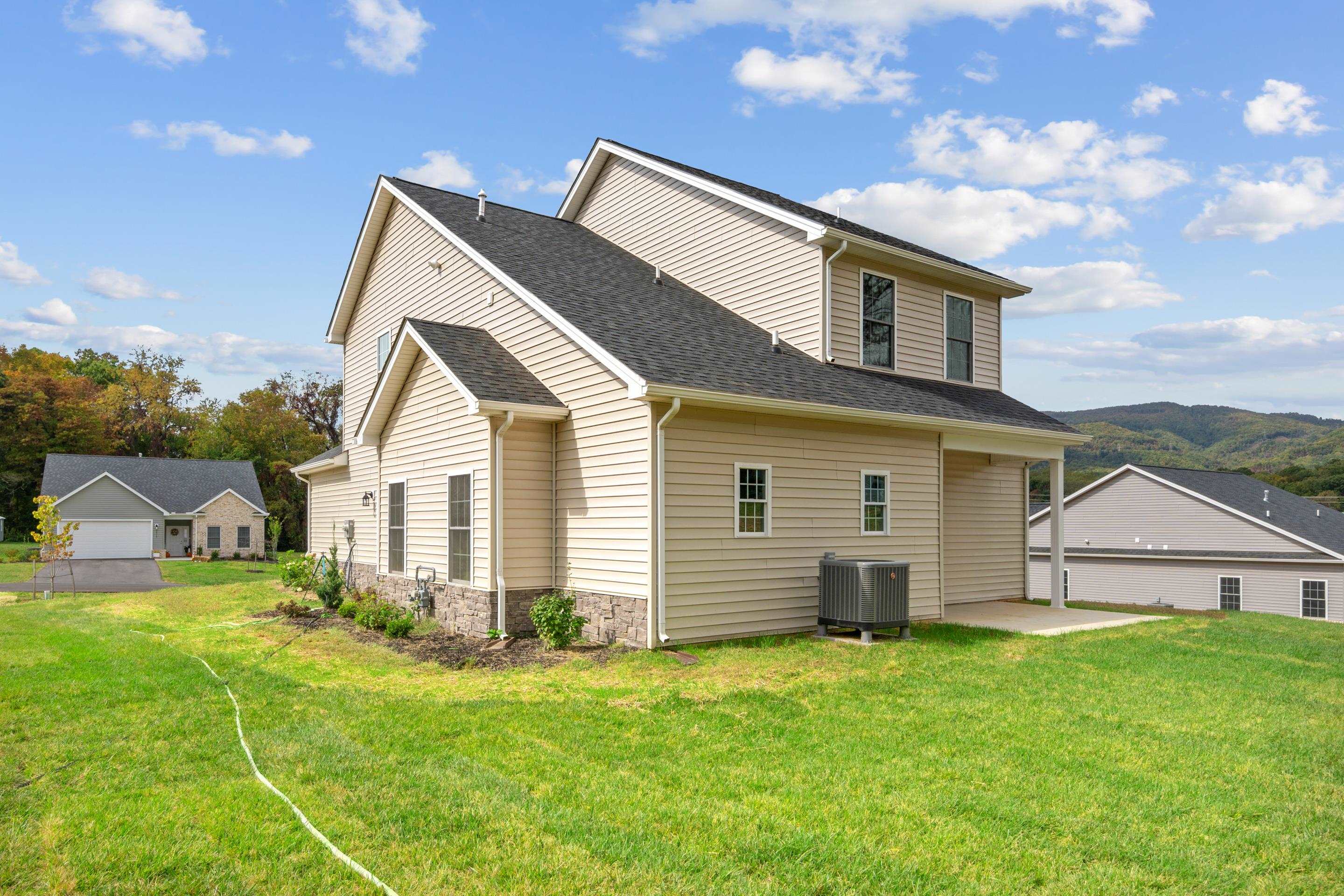 5510 New Pleasant Way Salem VA 24153