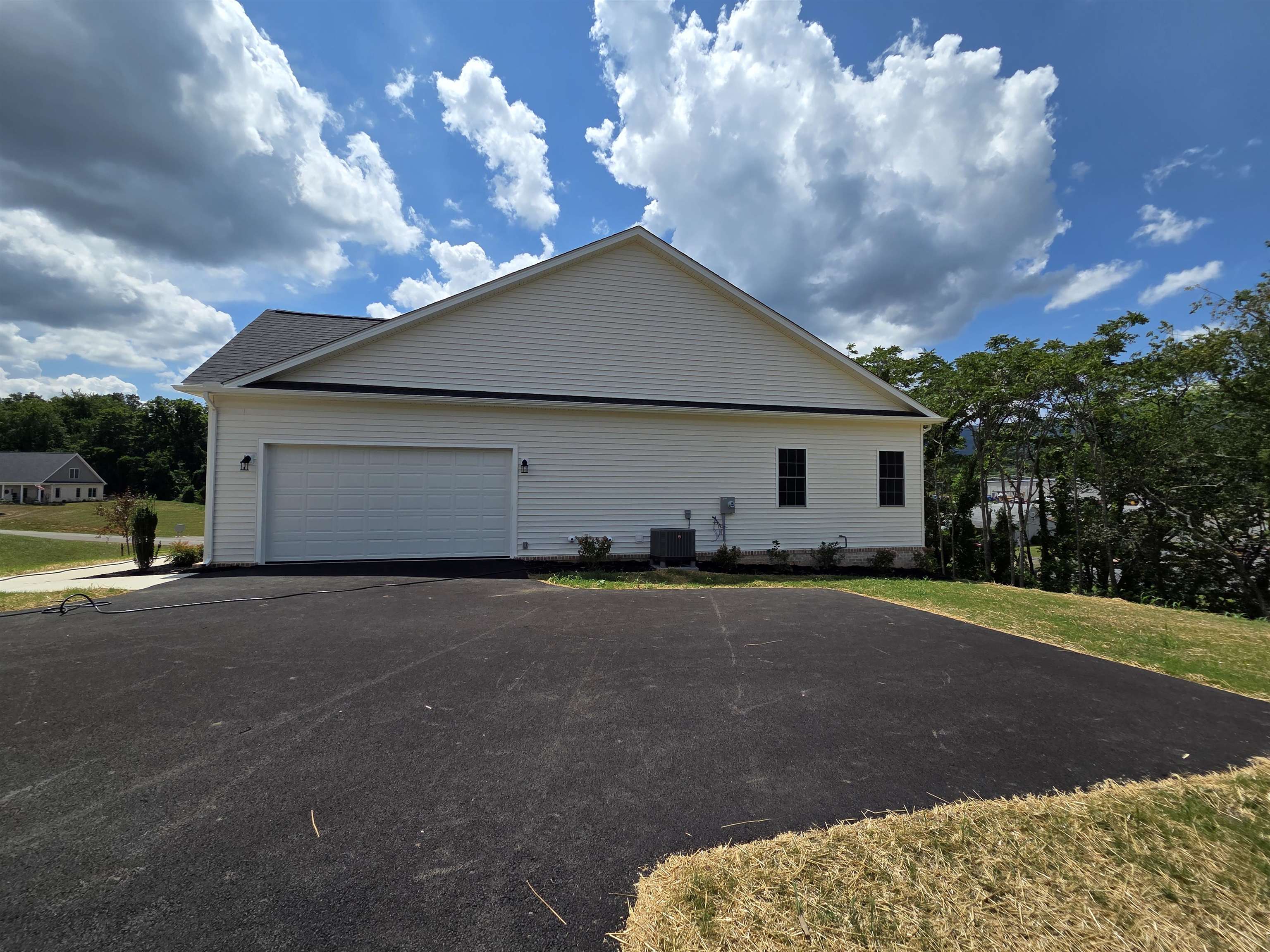 5548 Old Grove Lane Salem VA 24153