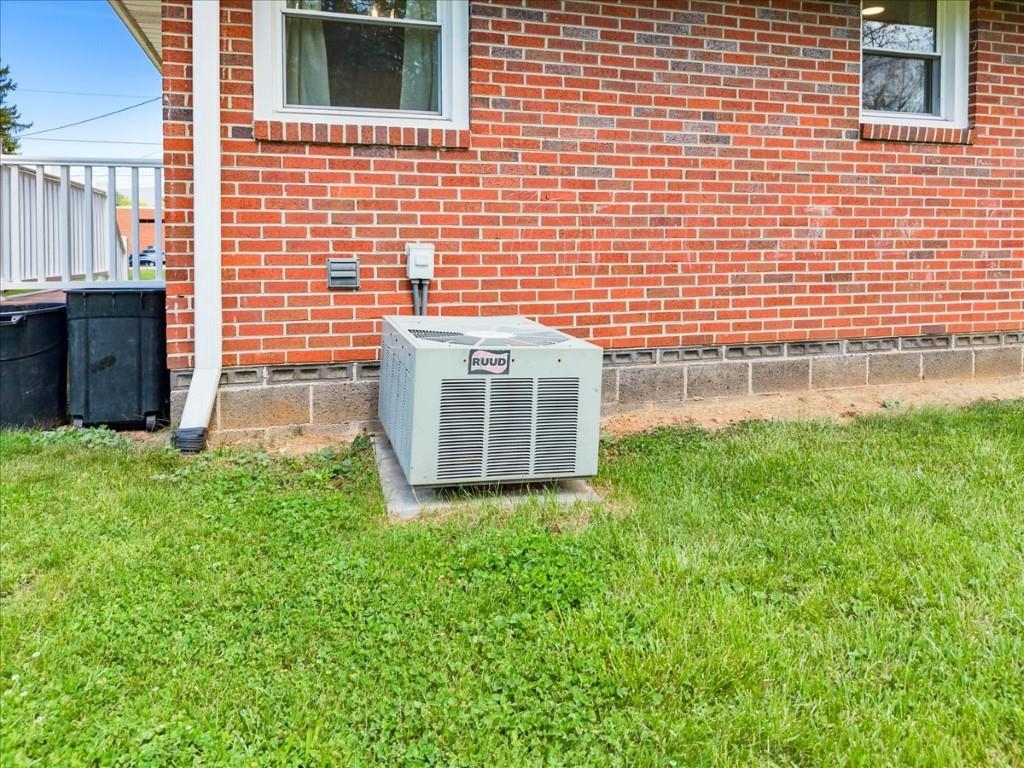 500 Woodrum Street Pearisburg VA 24134