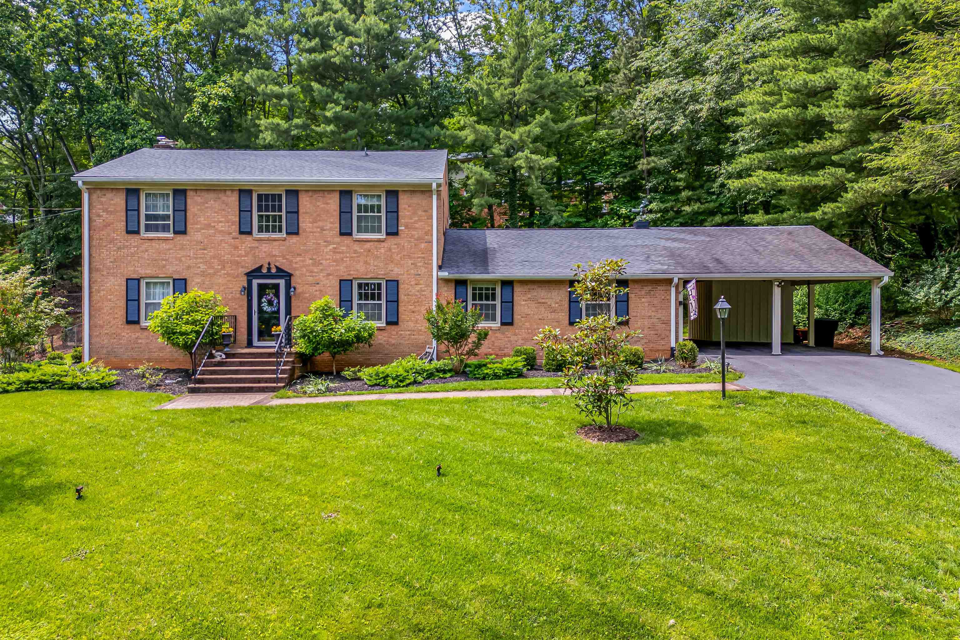 2011 Cantle Lane Roanoke VA 24018