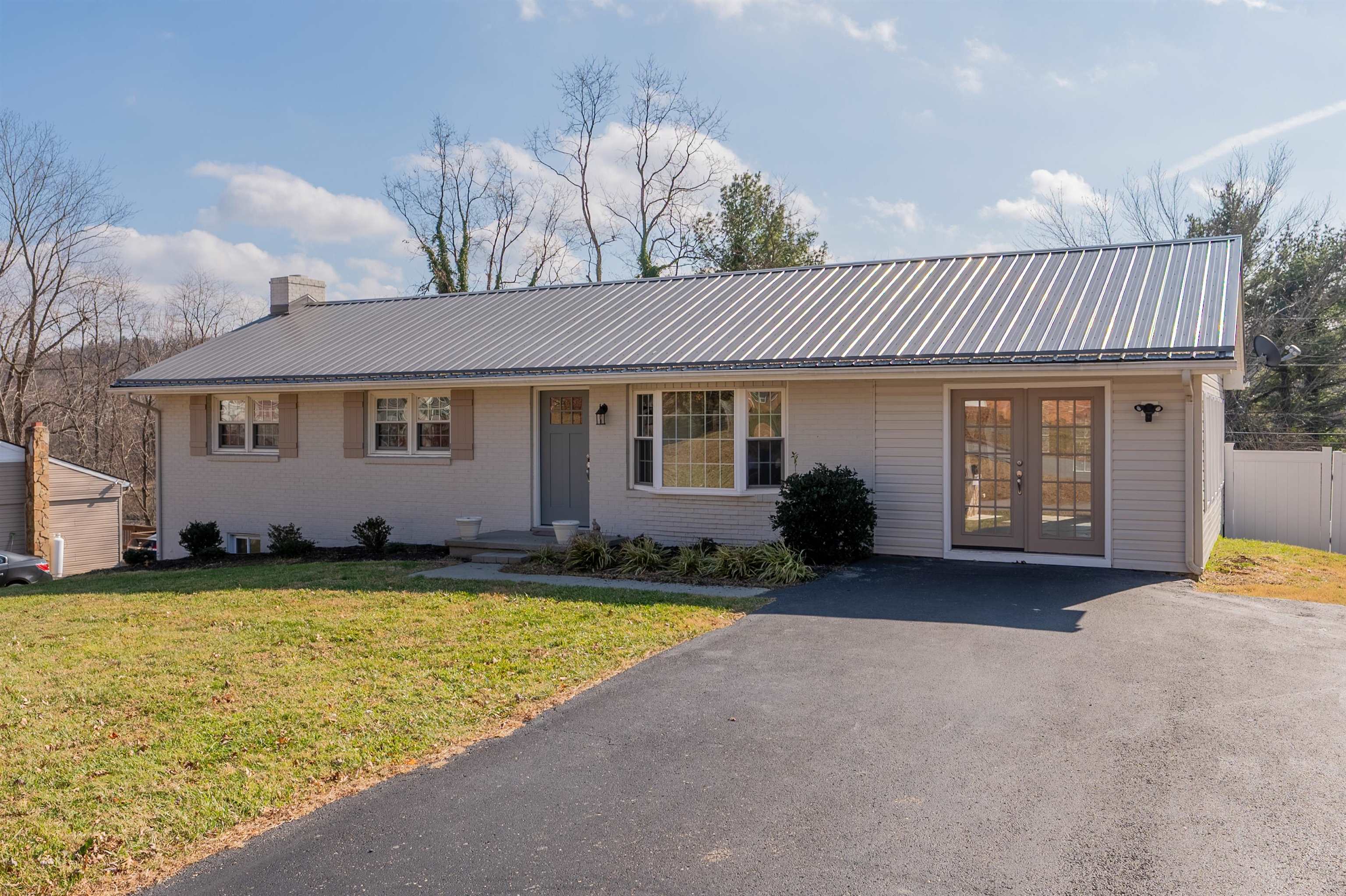 Christiansburg VA, 230 Montgomery Street NE