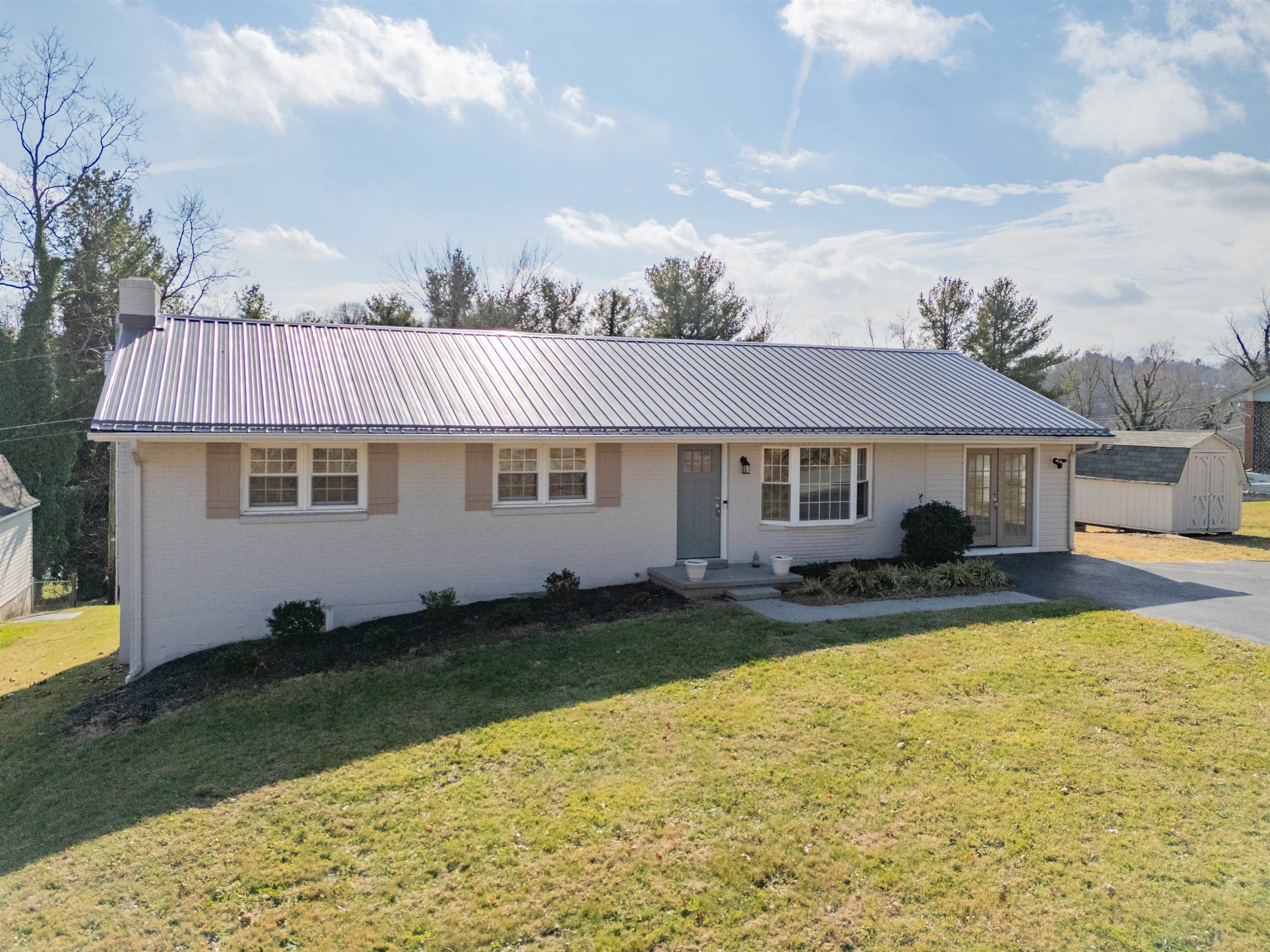 230 Montgomery Street NE Christiansburg VA 24073