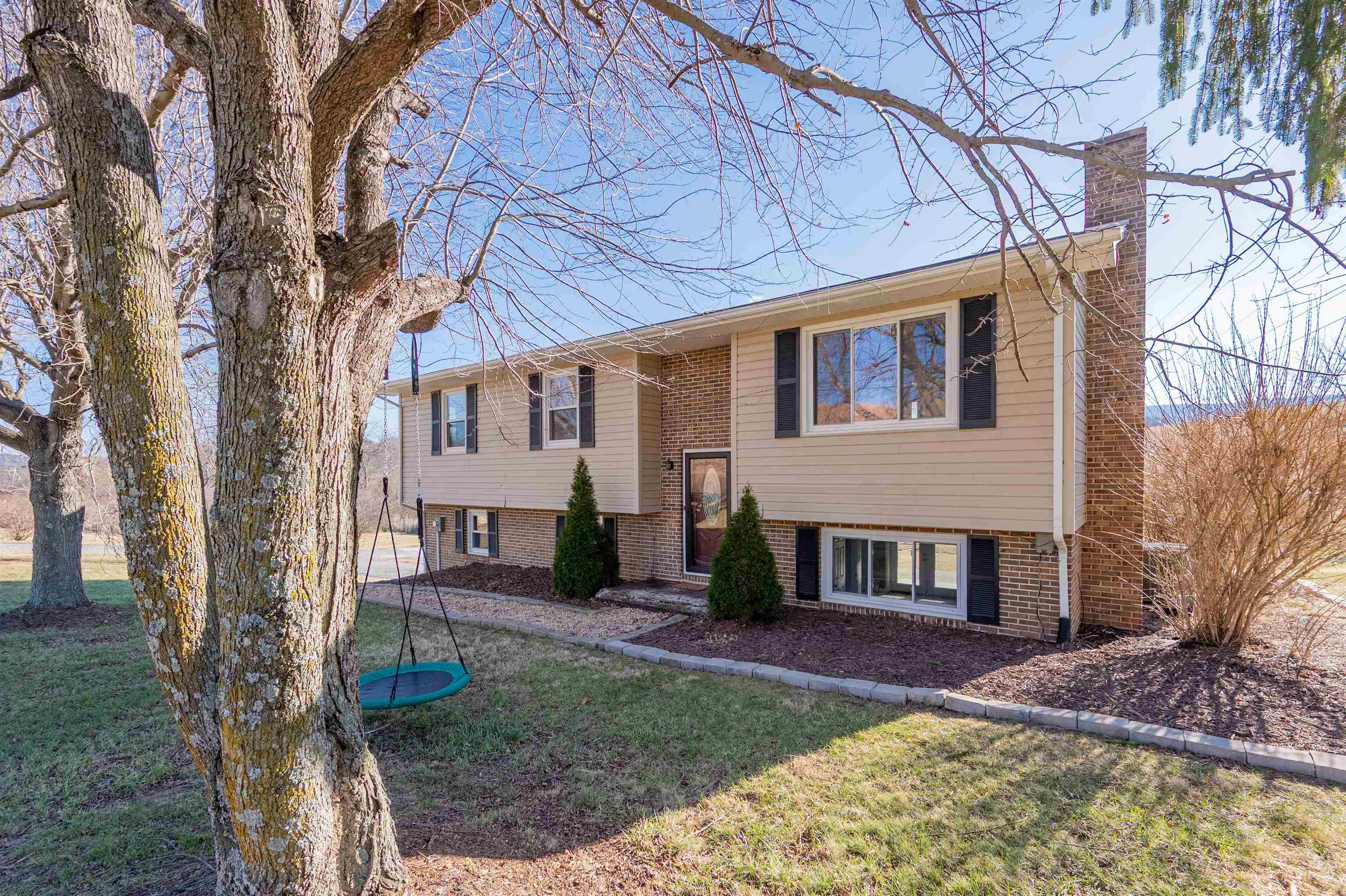 6830 S Scenic Highway Bland VA 24315