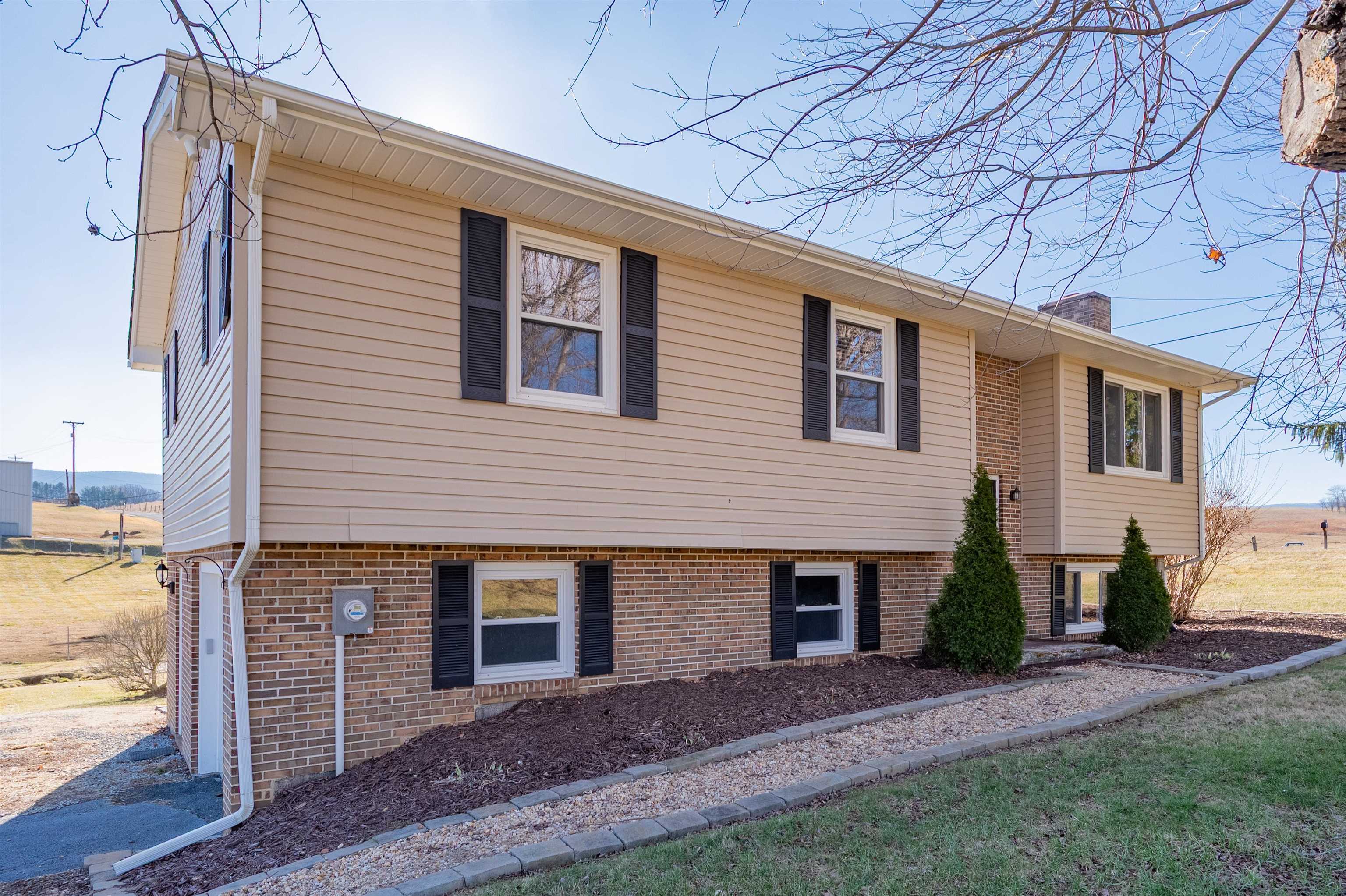 6830 S Scenic Highway Bland VA 24315