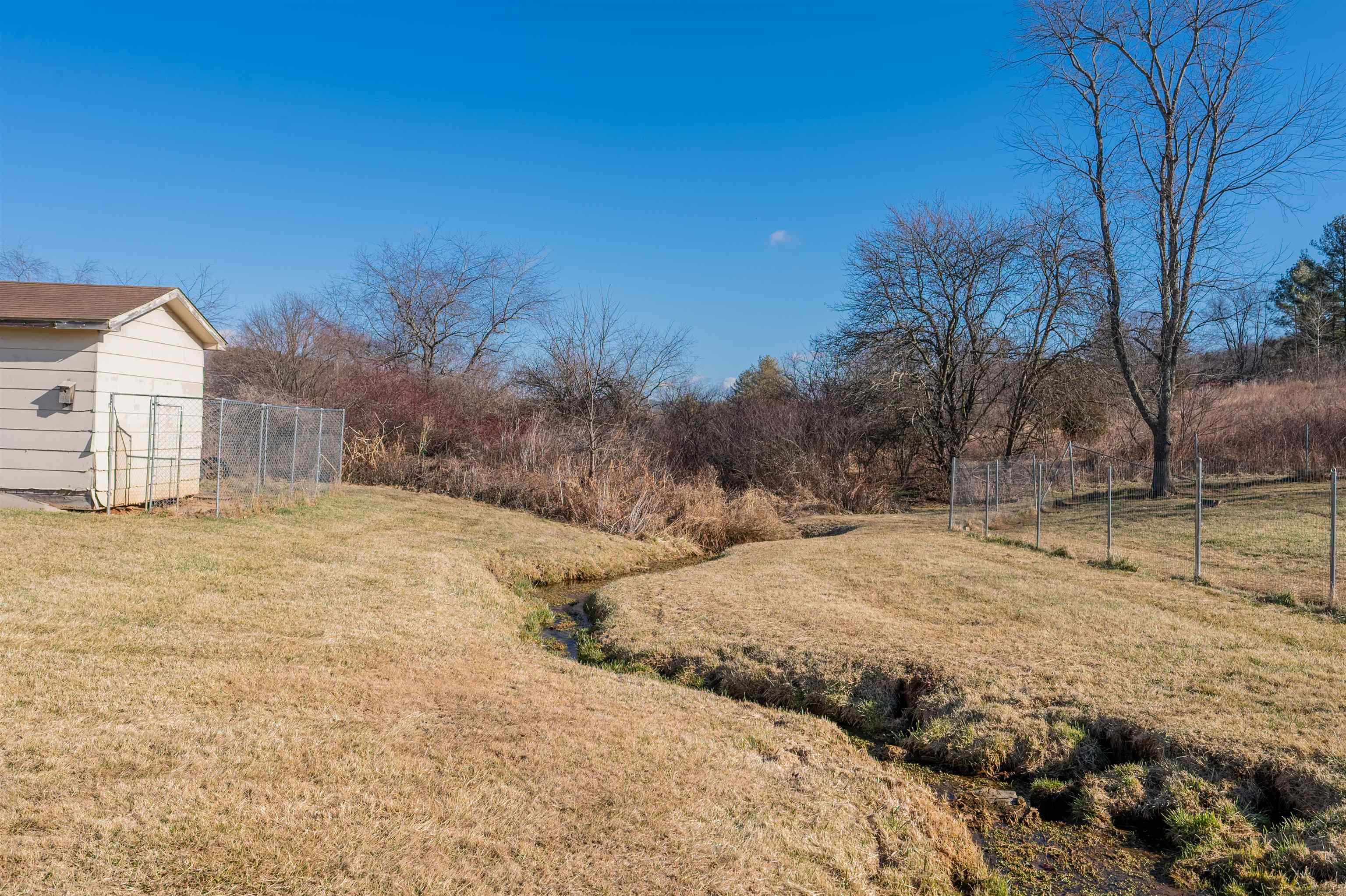 6830 S Scenic Highway Bland VA 24315