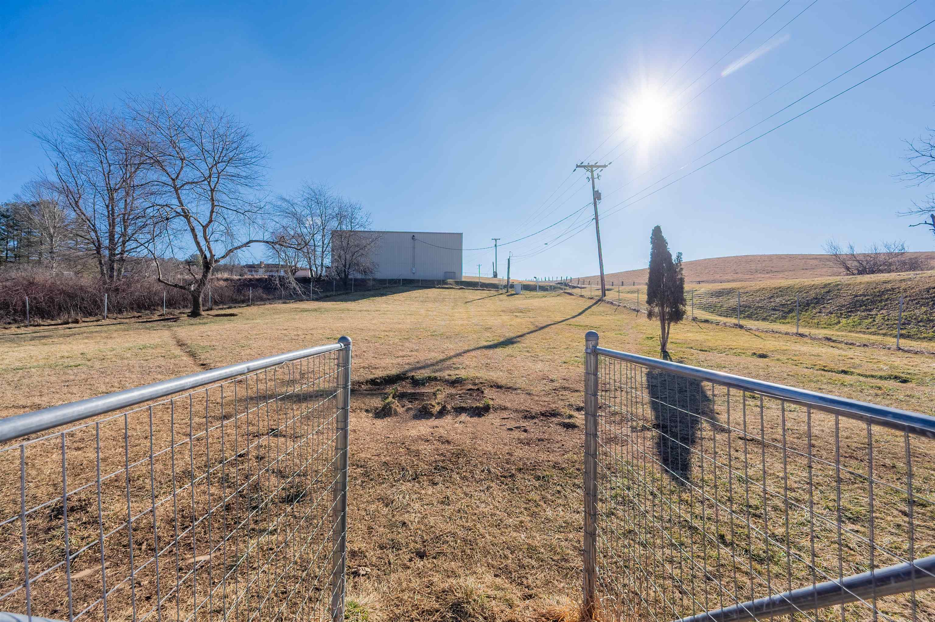 6830 S Scenic Highway Bland VA 24315