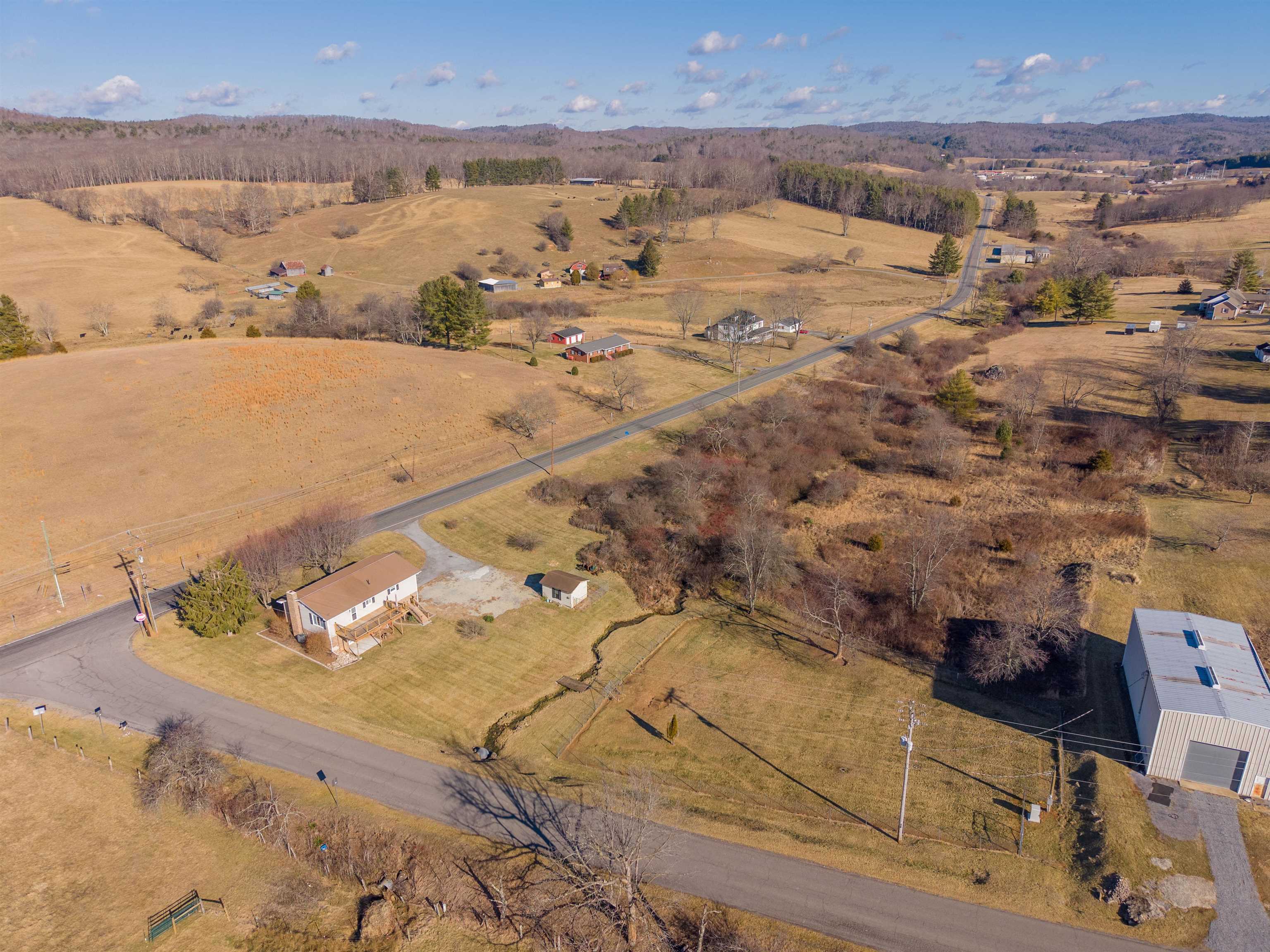 6830 S Scenic Highway Bland VA 24315