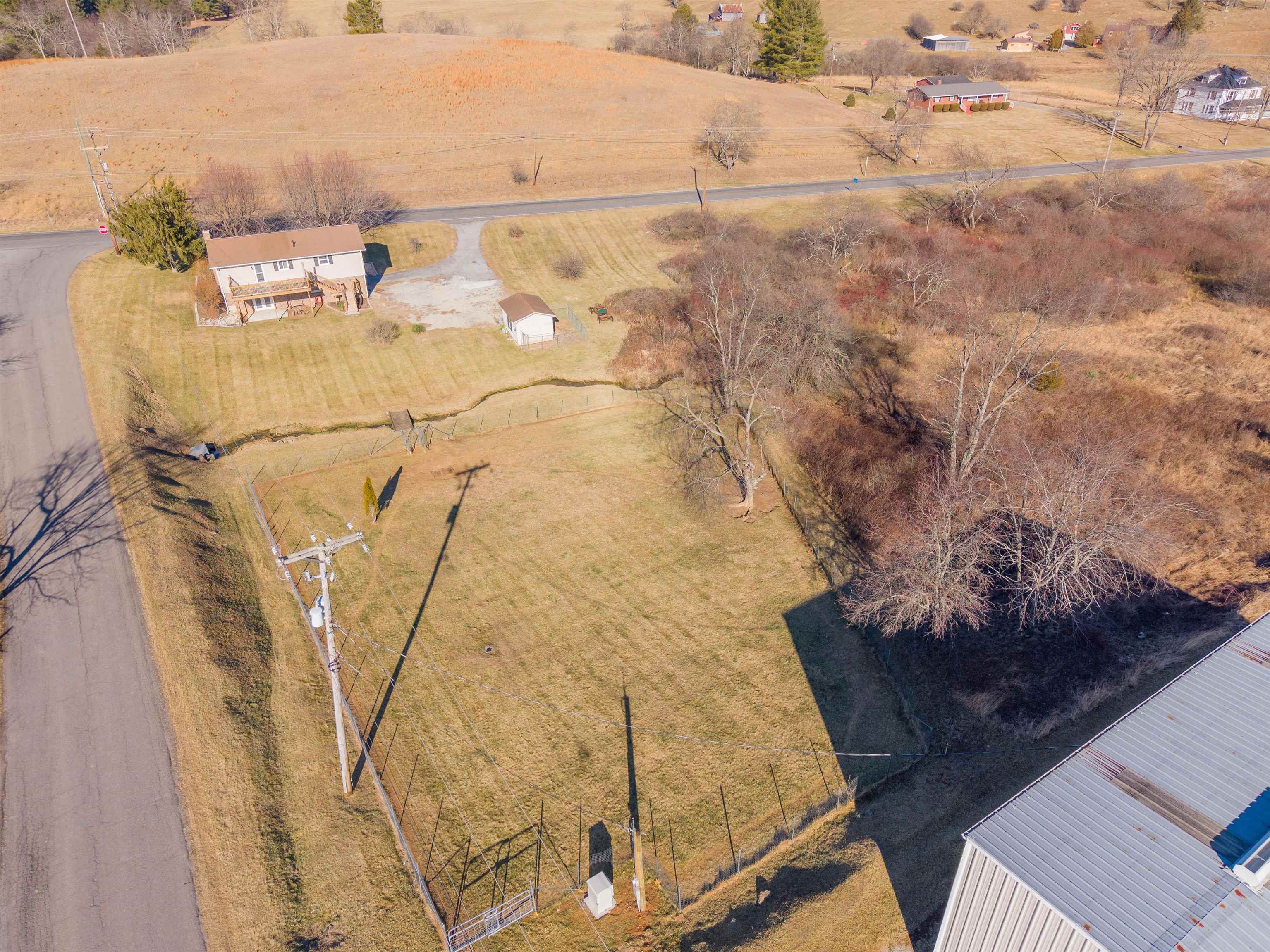 6830 S Scenic Highway Bland VA 24315