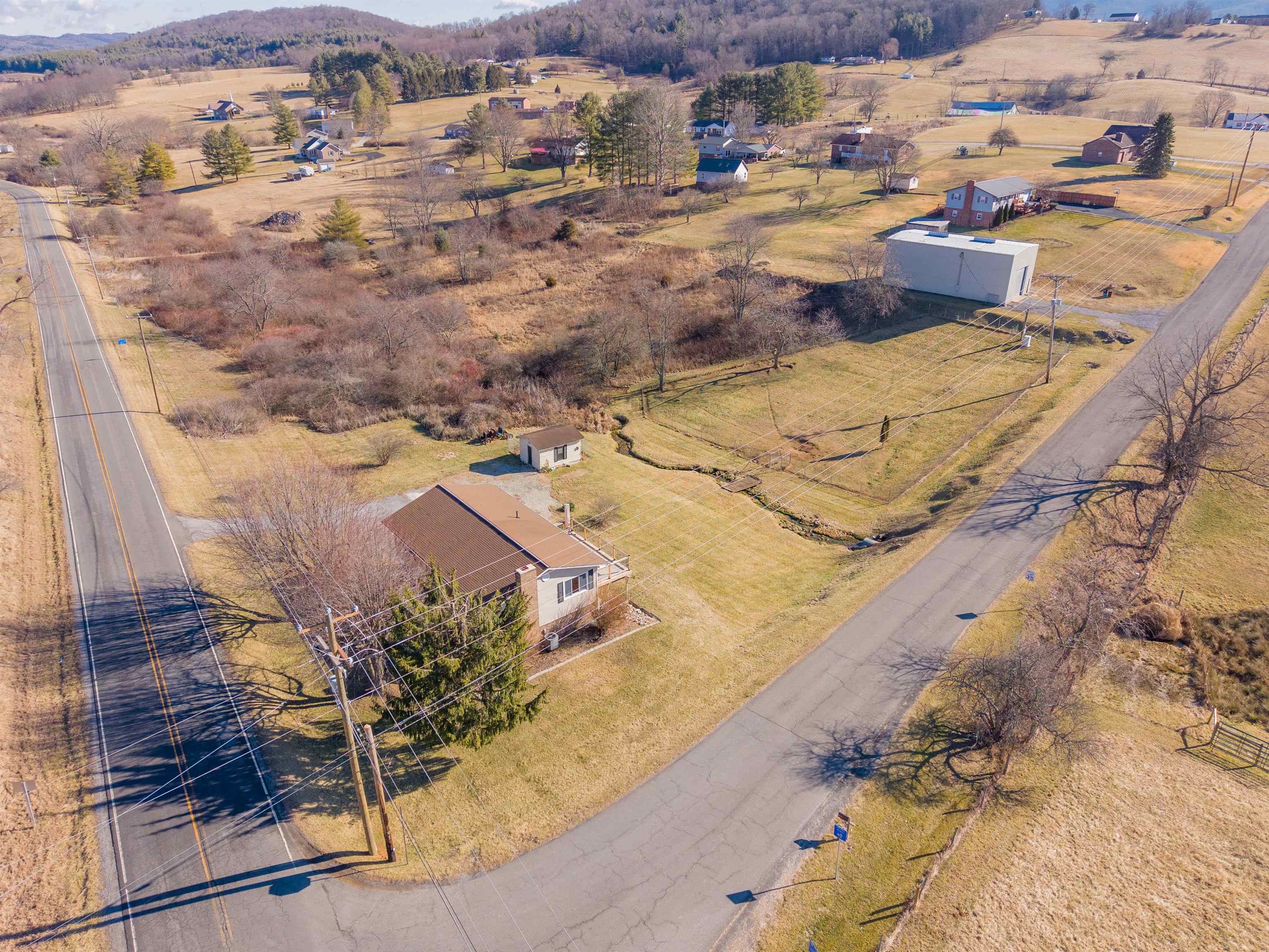 6830 S Scenic Highway Bland VA 24315