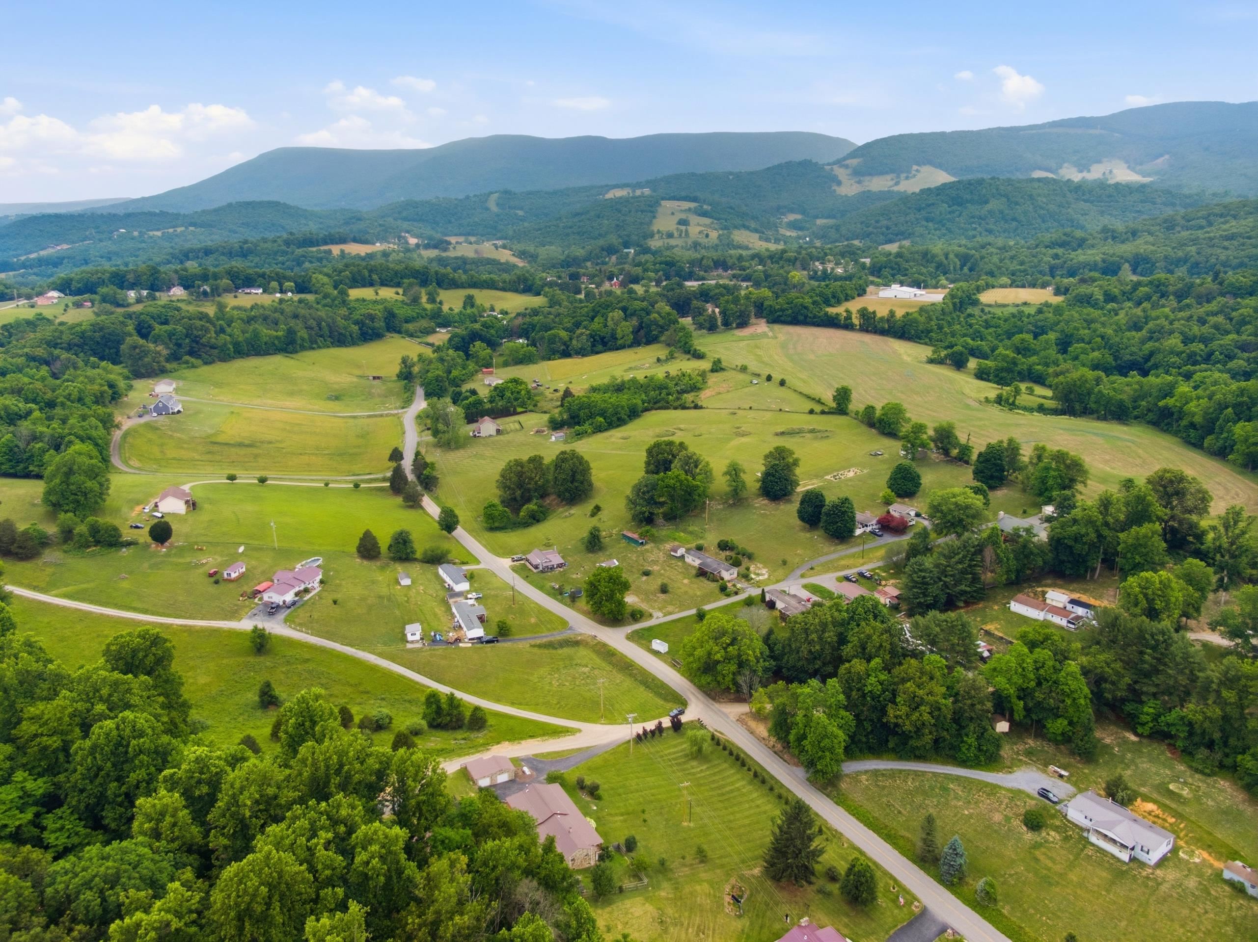 116 Blackhaw Lane Pembroke VA 24136